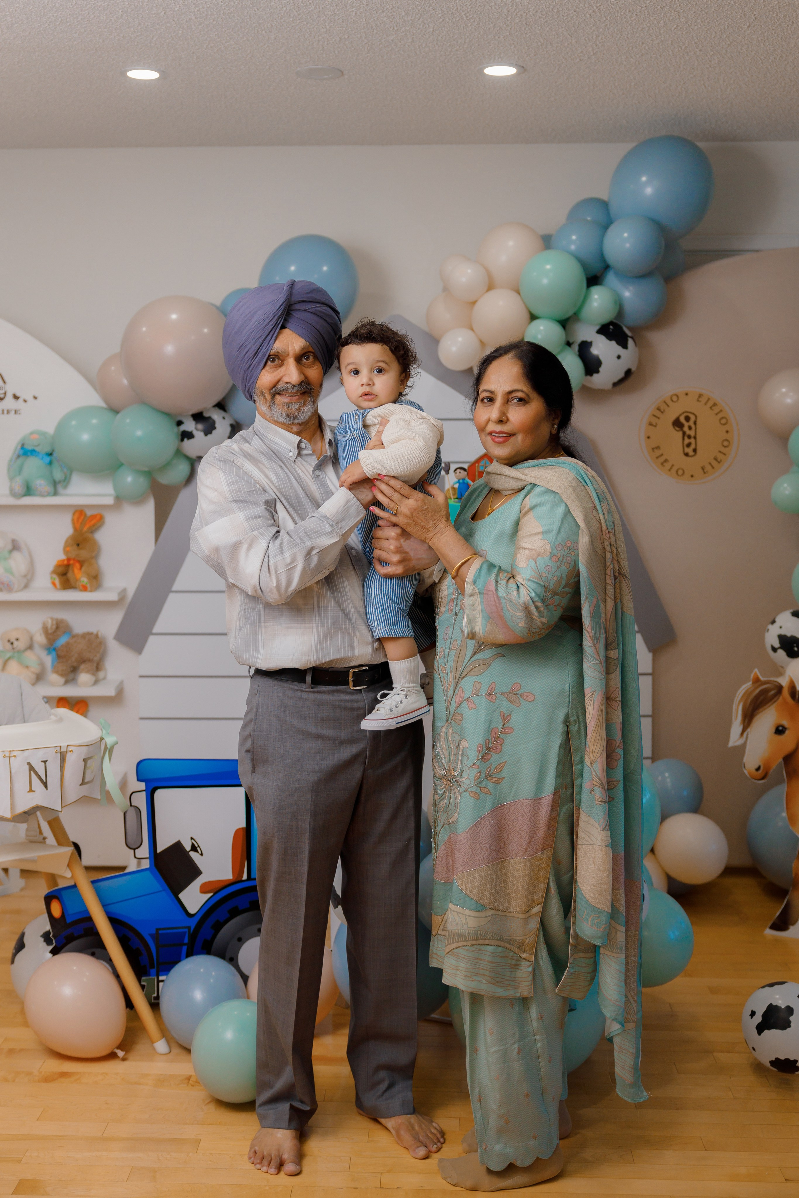 Fateh’s 1st birthday. Photographer Elvira Hryshchenko