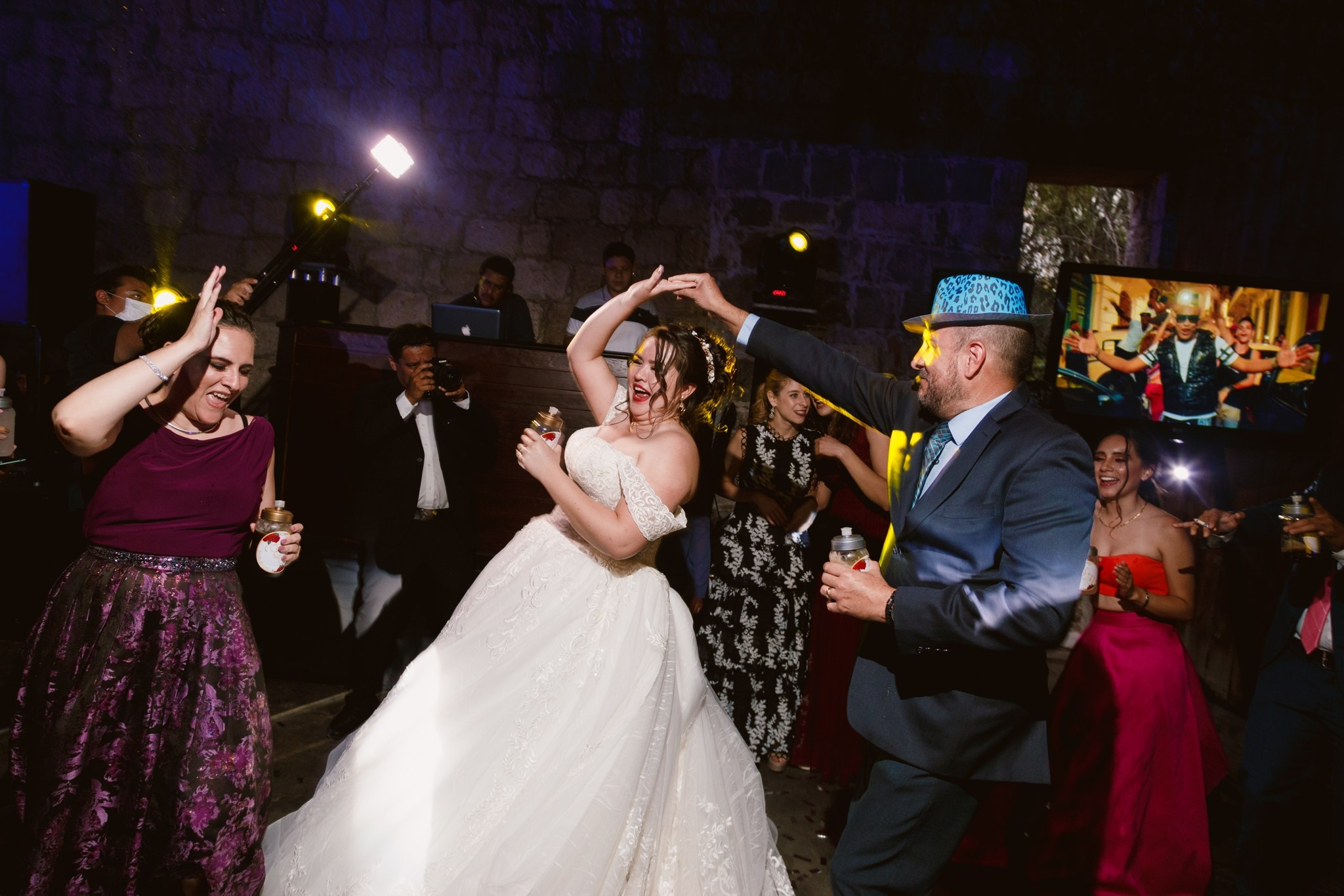 Sofía y Diego: Boda en San Luis Potosí - Parque norte. Fotógrafo de bodas
