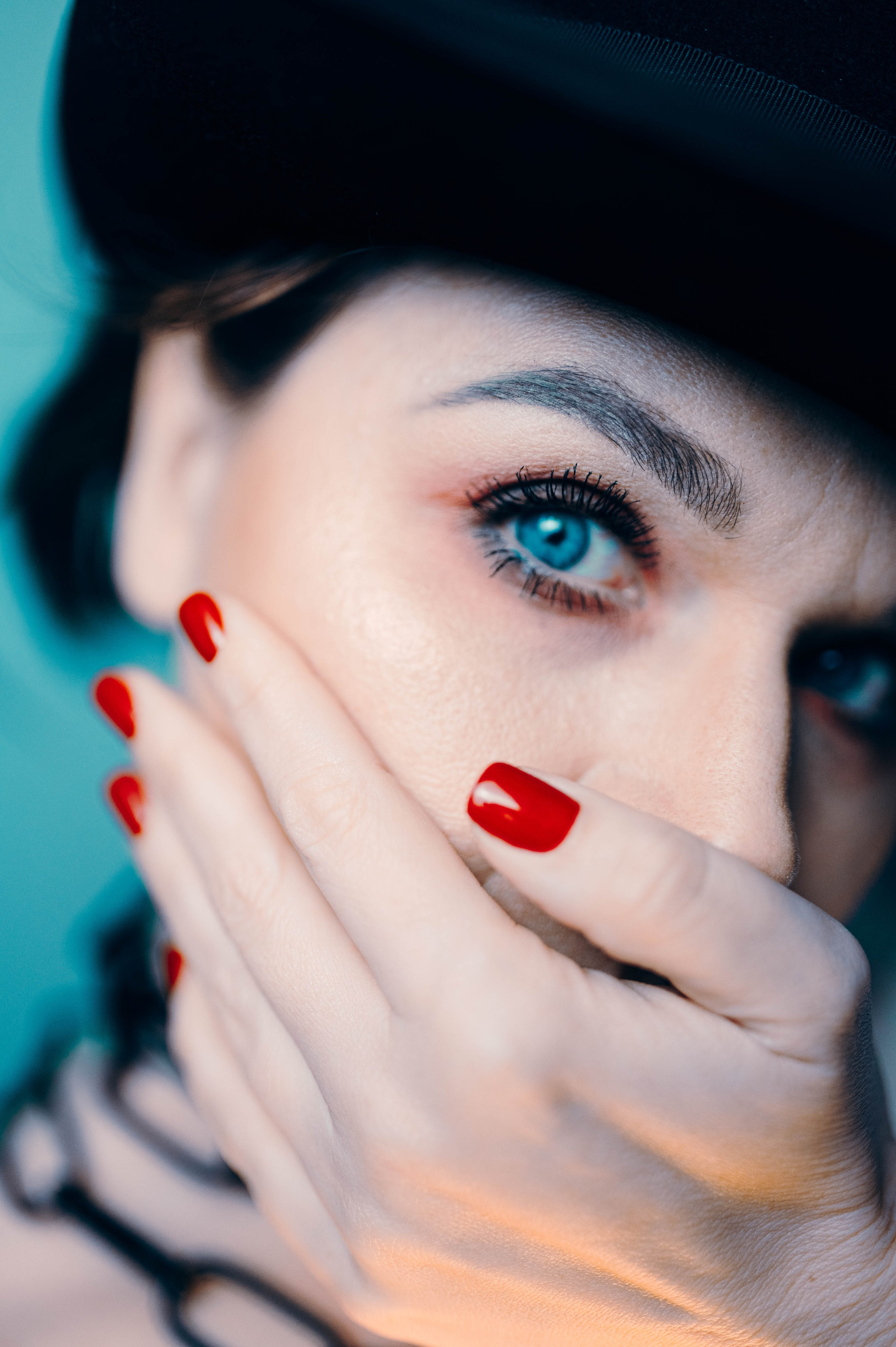 Portrait and lifestyle photographer based in Toronto, Canada
