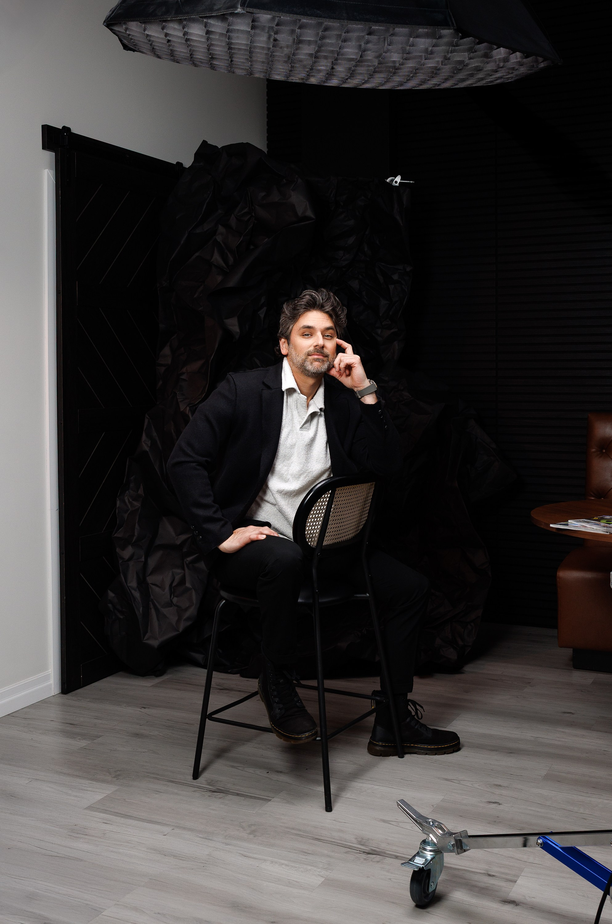 Mark Ganimé / Actor. Je suis photographe portraitiste et je réalise des portraits à toutes les étapes de votre vie! Bienvenue dans mon studio à Westmount, Qc