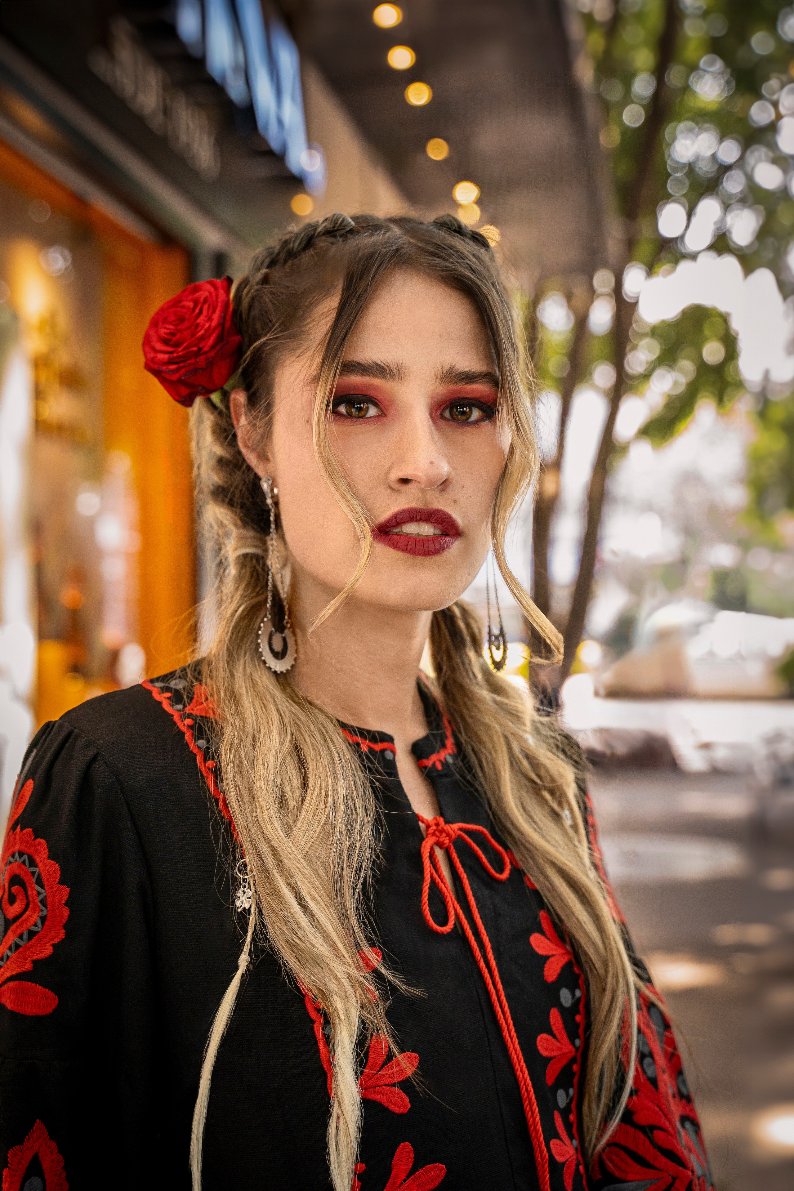 Vacation photoshoot in Mexico City. Capture your trip with a professional photographer in Chapultepec, Roma Dia de los muertos Day of dead. Ekaterina Frolova photography
