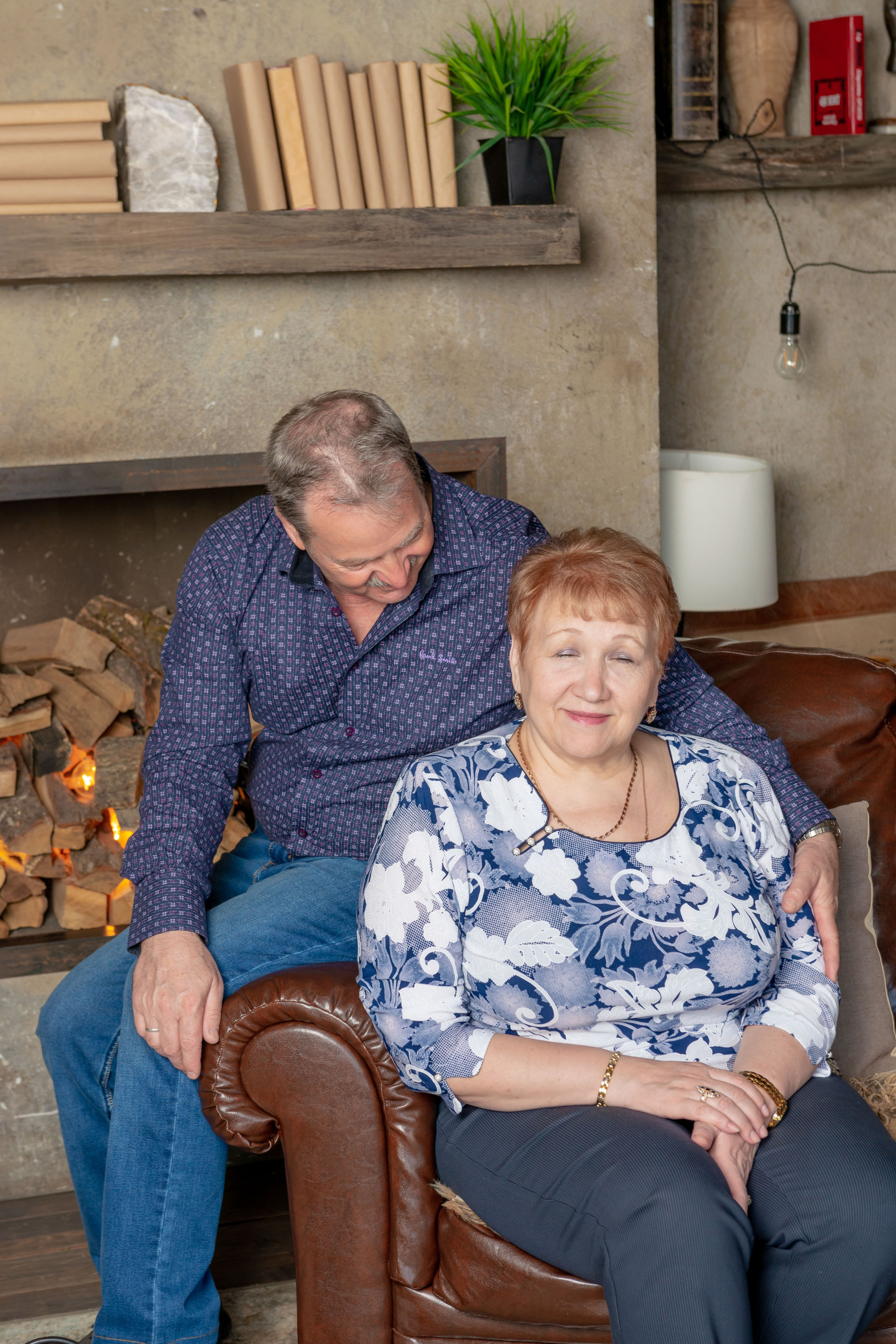 Photosession of a married couple in the studio. PHOTOGRAPHER QUINTANA ROO
