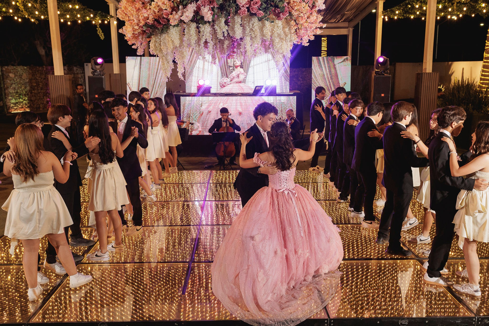 María Regina XV — Una noche escrita en sueños. Lg Fotografia