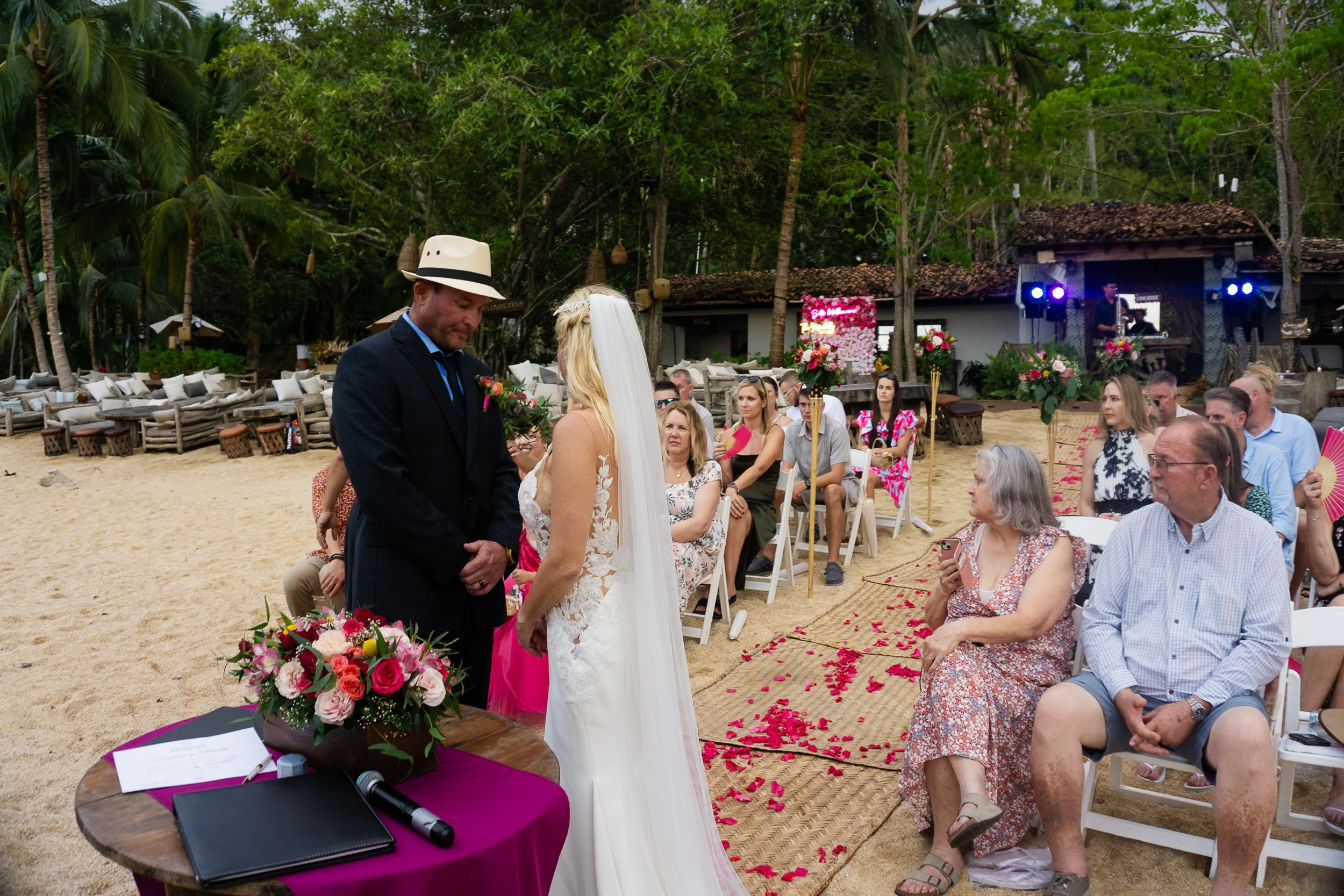 Aggie & Brian. Fotografía de Bodas Profesionales en Puerto Vallarta y Riviera Nayarit