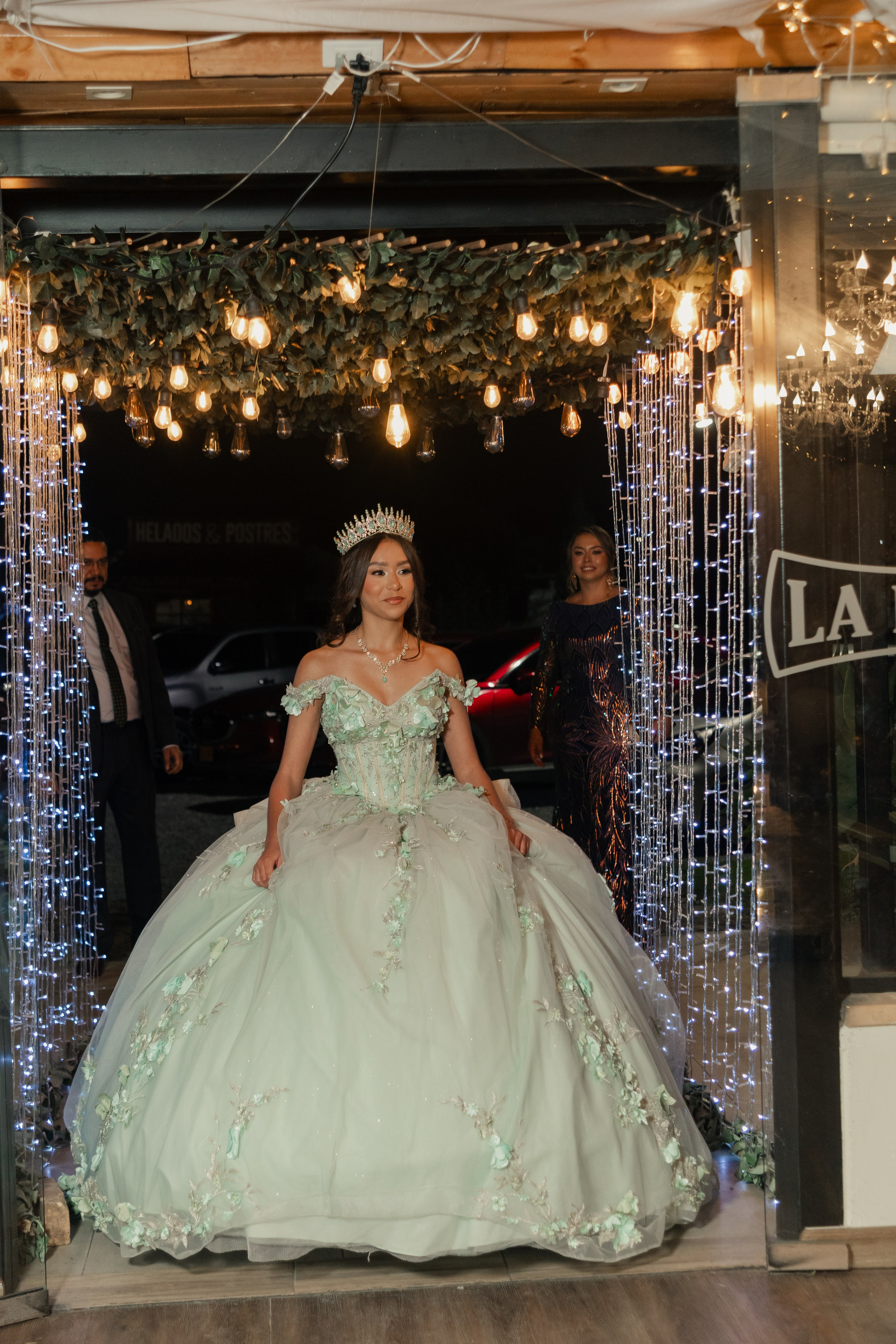 XV LAURA. FOCALMAGIC