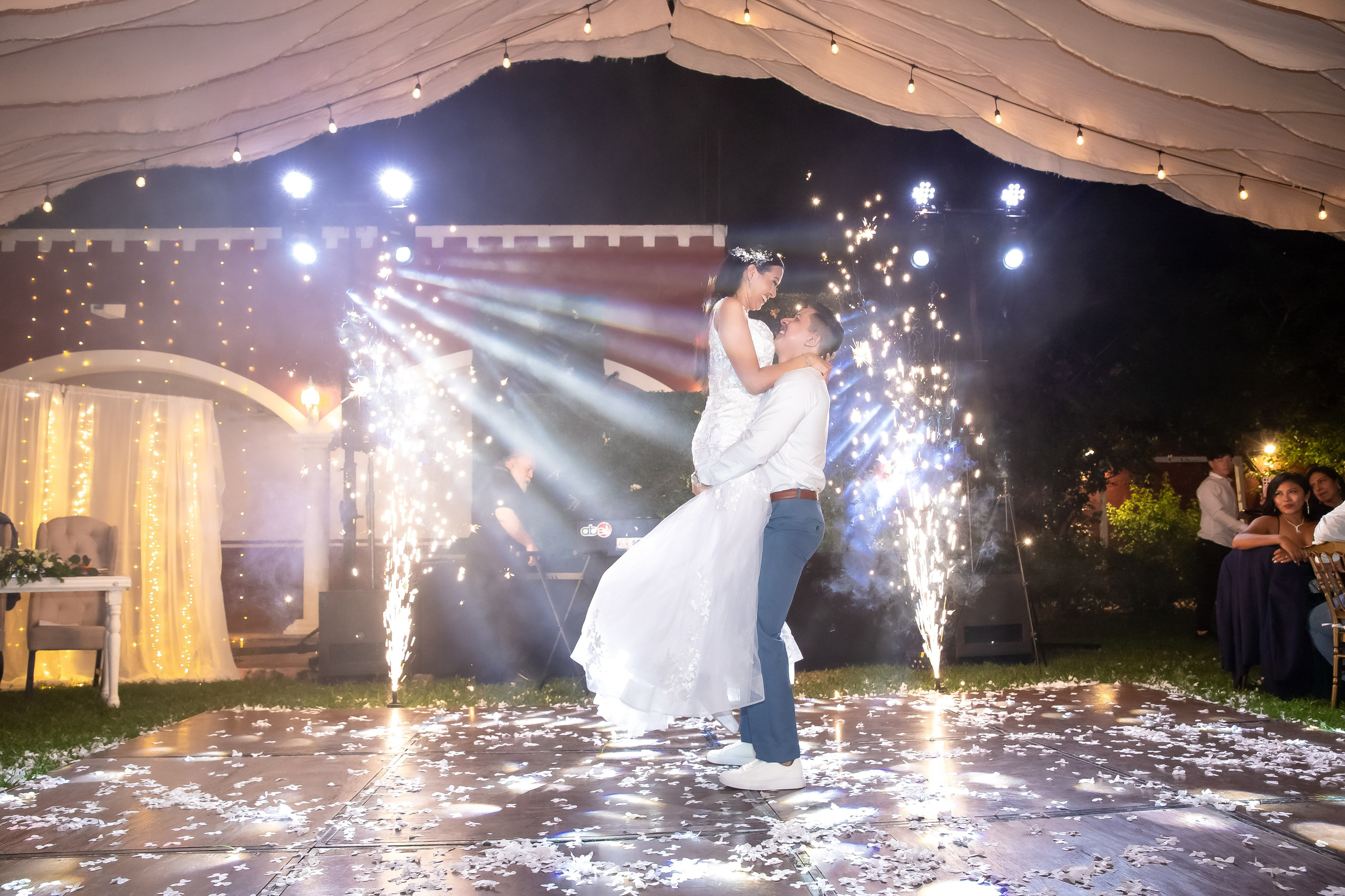 Delta & Cesar. Simón Enríquez Studio