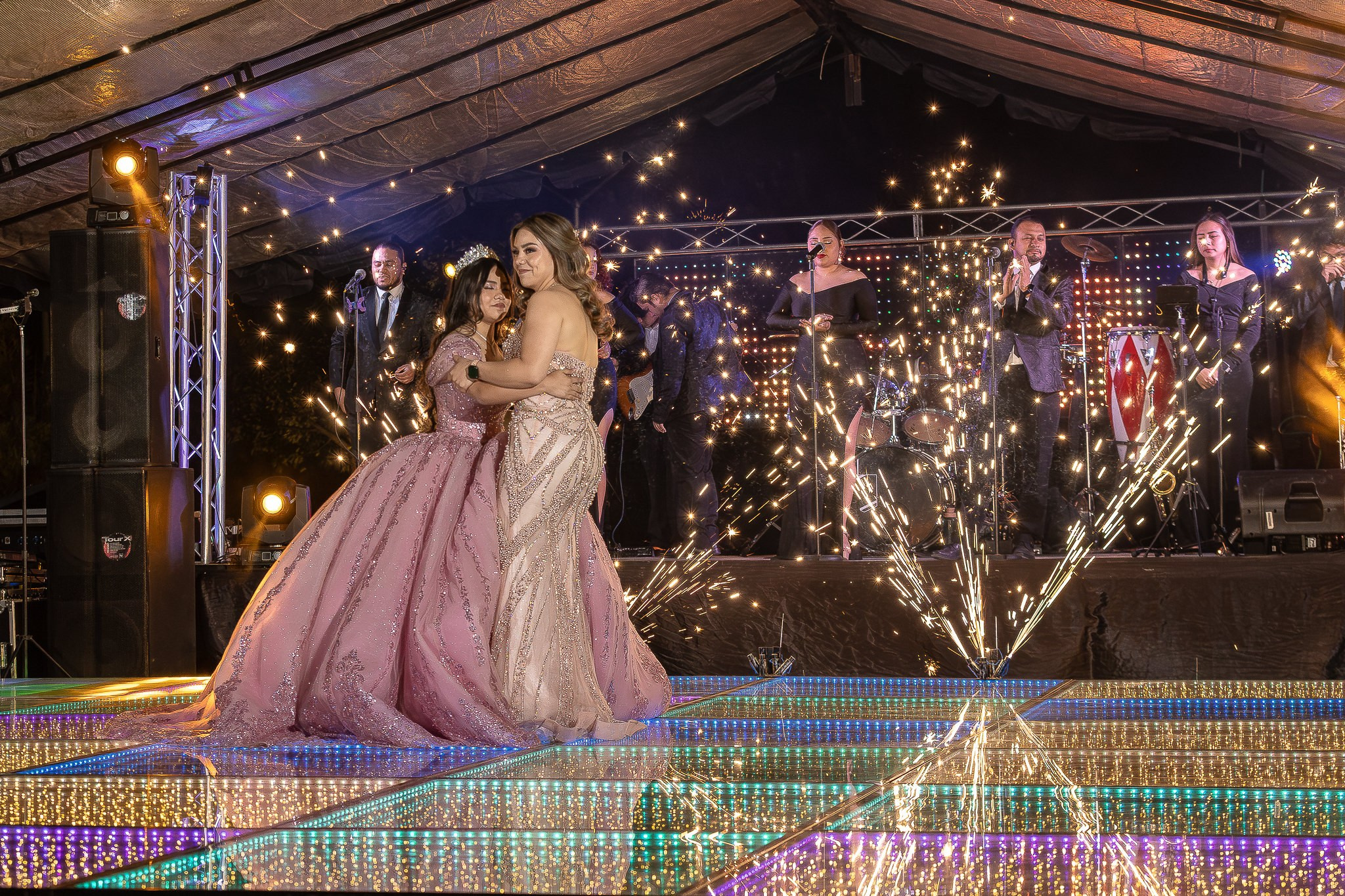 Ángela XV — Más que una celebración, una historia para contar. Lg Fotografia