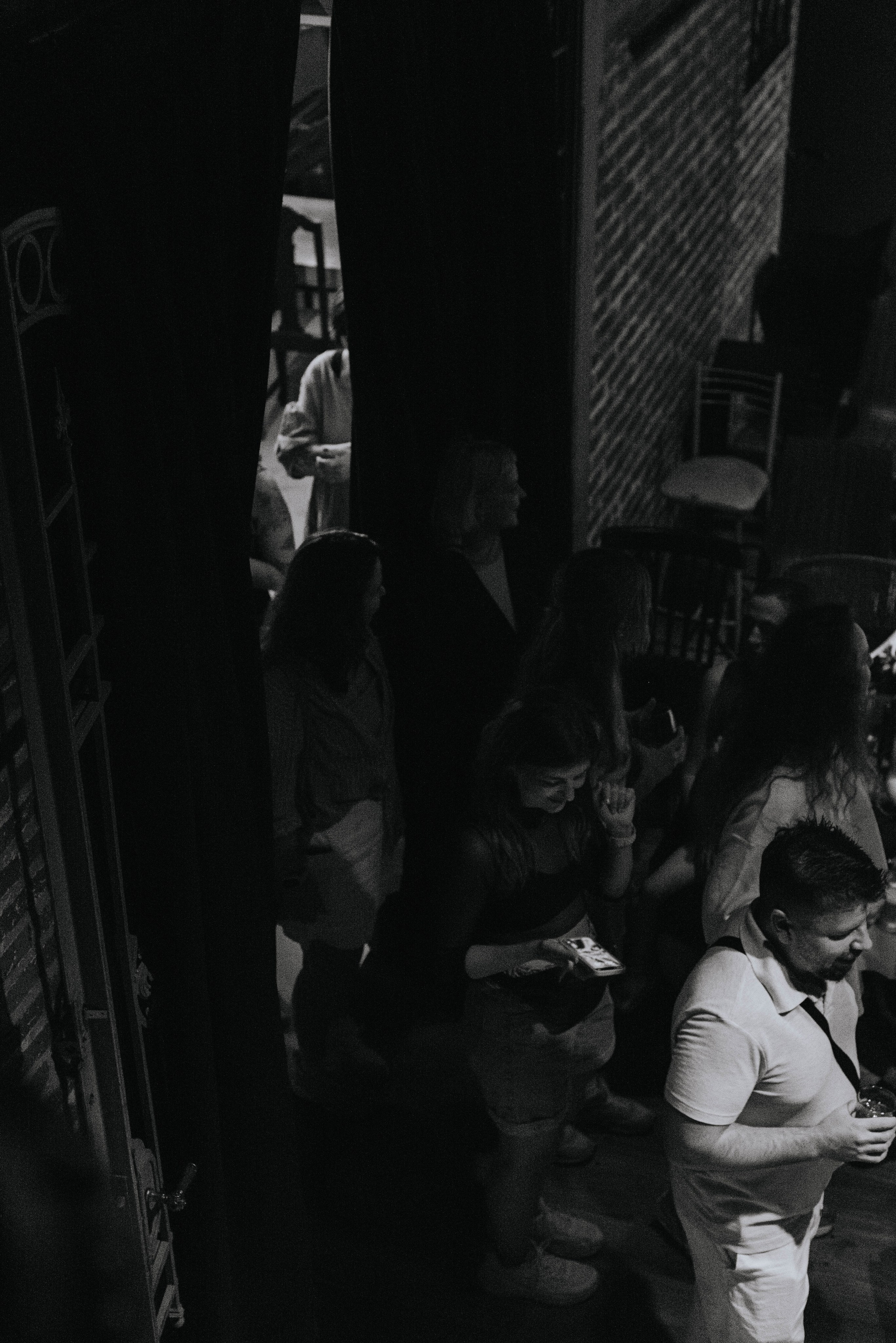 Time Zones. Photographer @elmirkami in the city of Buenos Aires