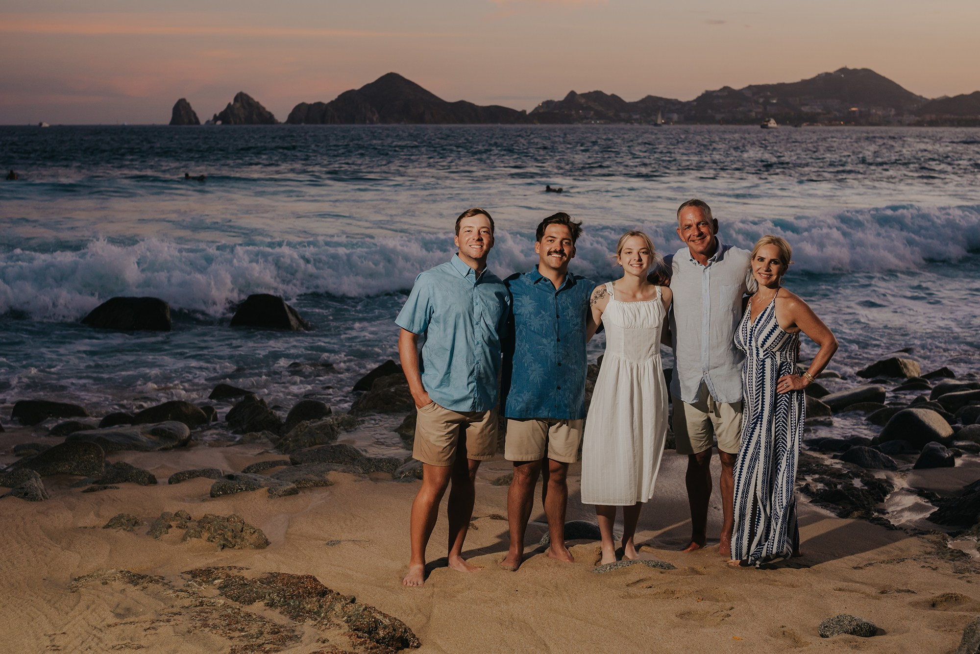 Family Photographer in Los Cabos | Vacation & Beach Sessions – Izrael Reyna