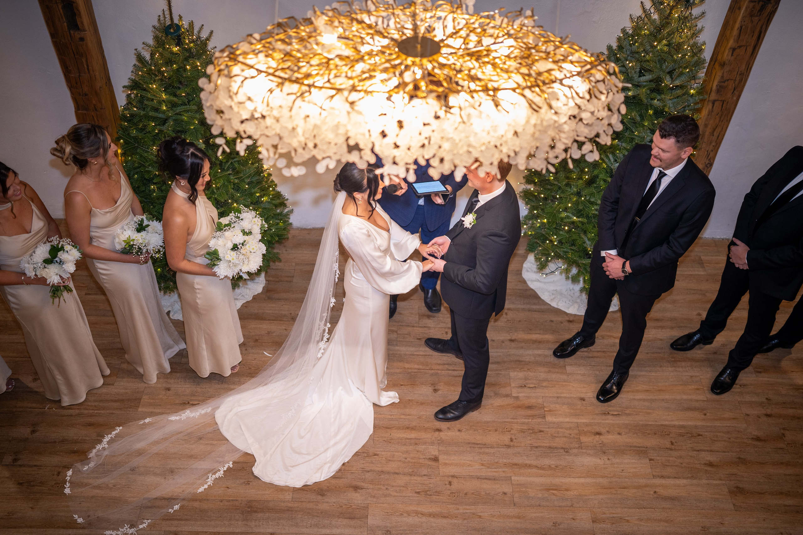 Ontario Wedding Photographer | Elegant Fine Art Weddings