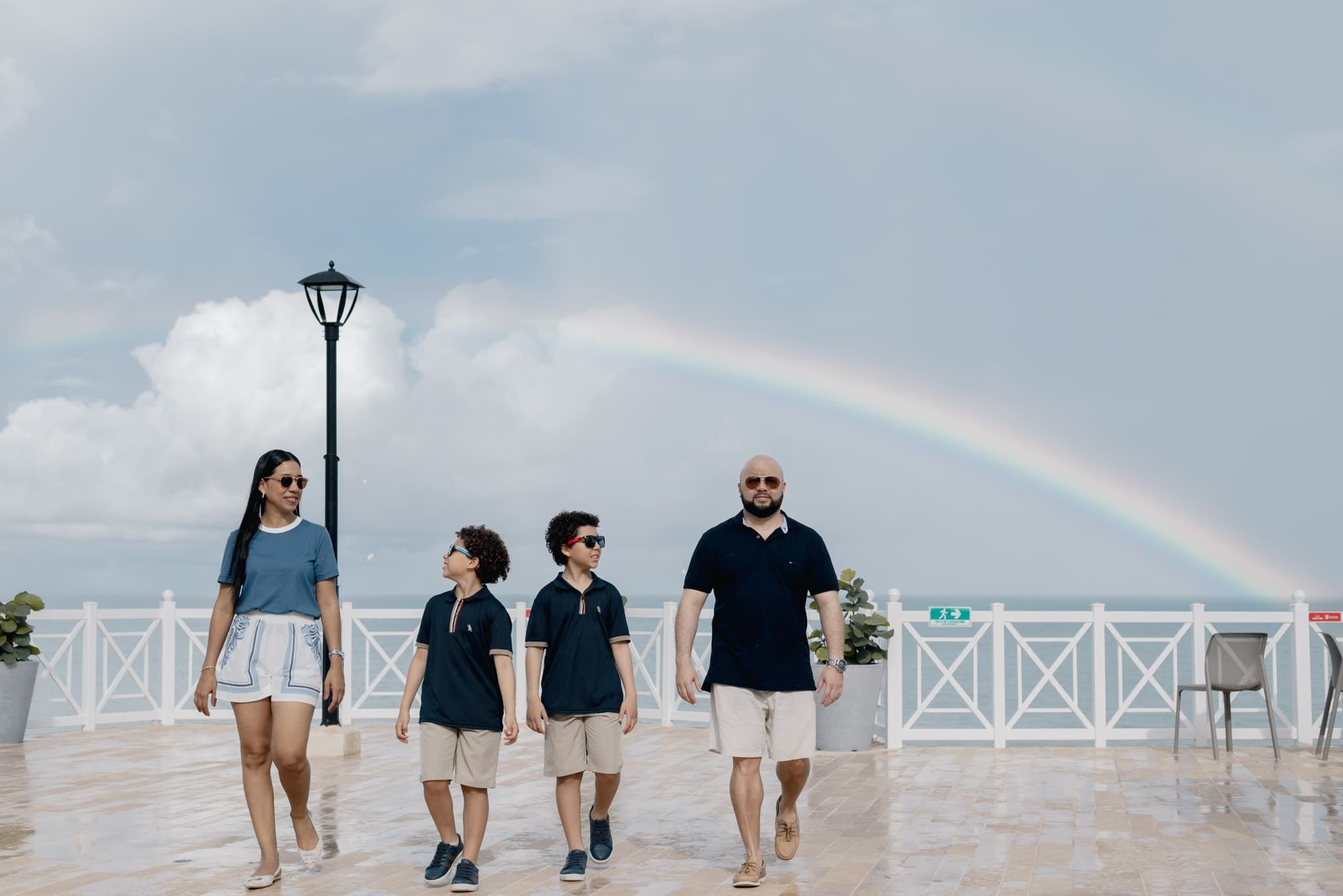 Family in the port. Fotógrafos de bodas en Barranquilla, Cartagena y Santa Marta | BanderArt
