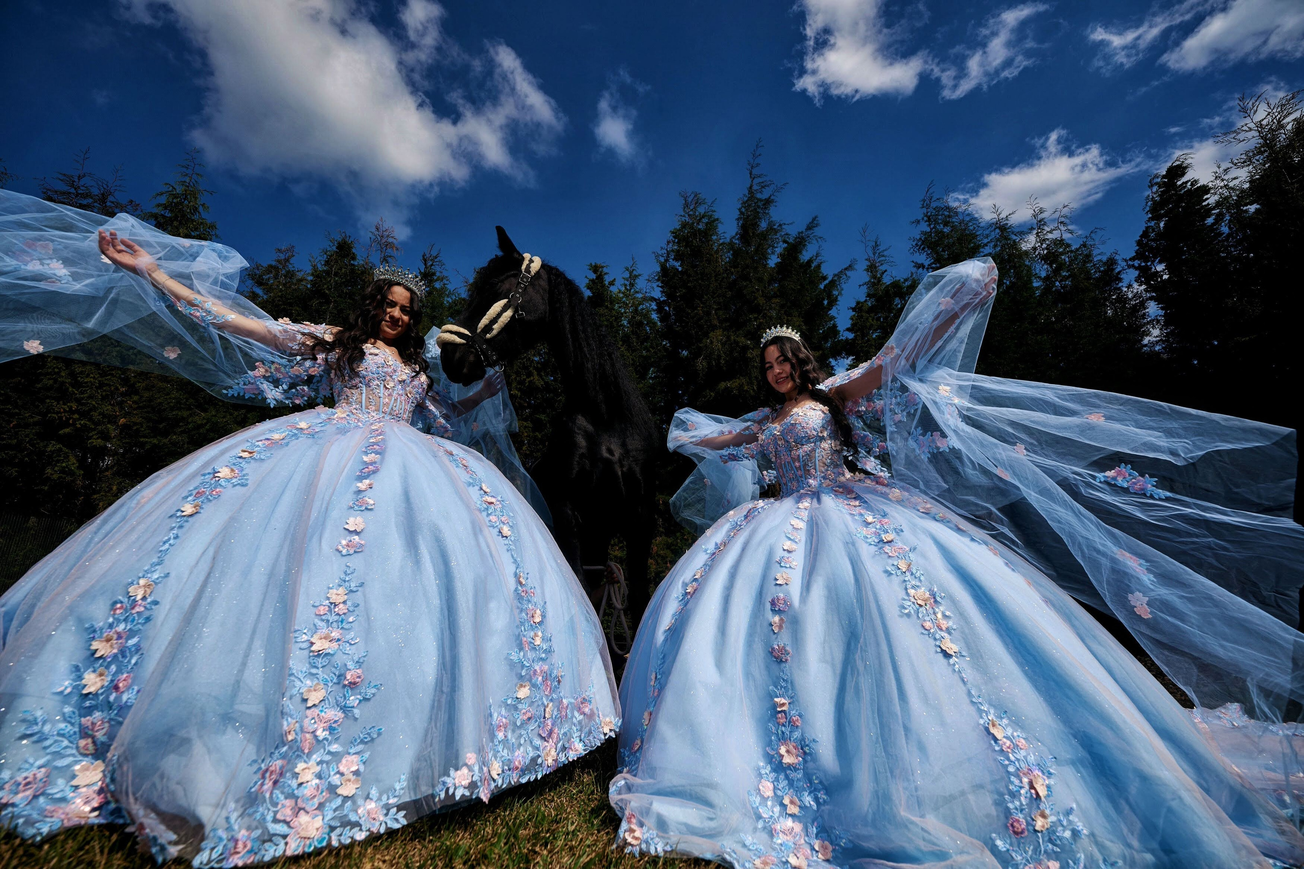 Fotos con caballos para Quiceaños. Wedding Photography & Videography by ZZ Hendrick | Capturing Your Love Story in Colombia & USA