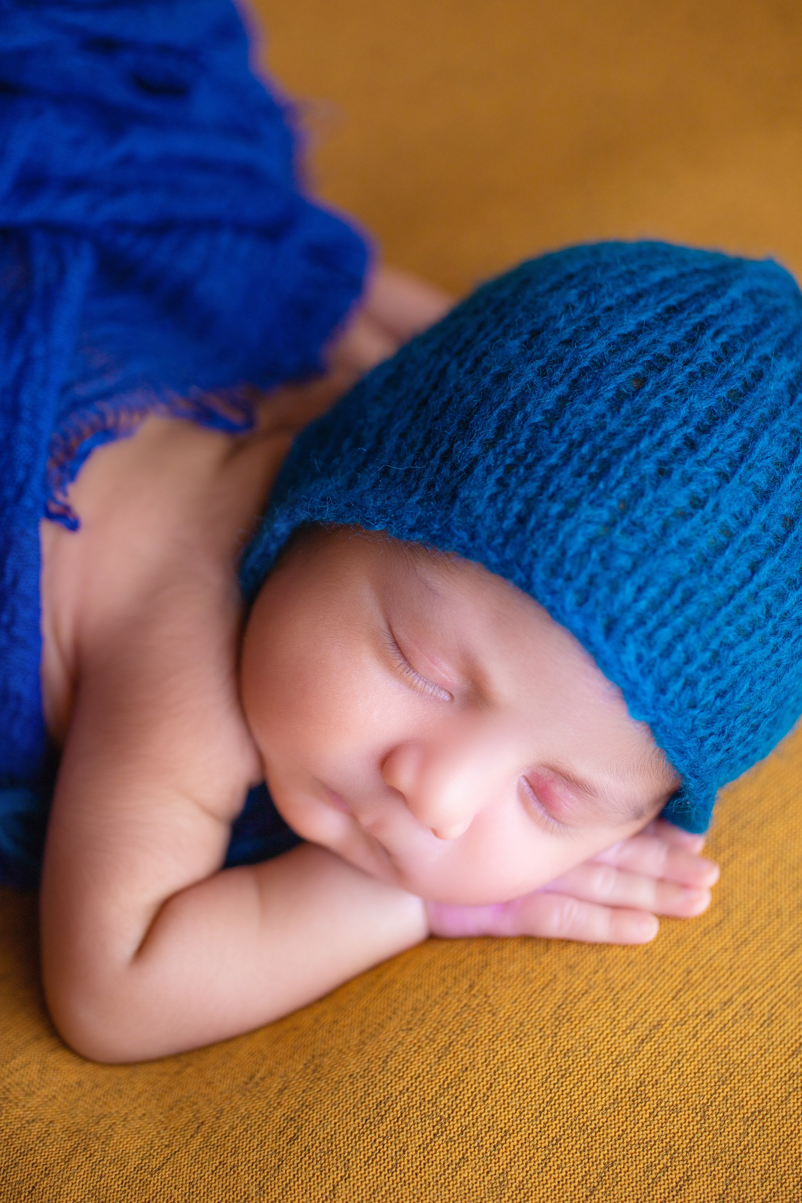 Newborns. Lifestyle and Family Photographer Faryal Saeed