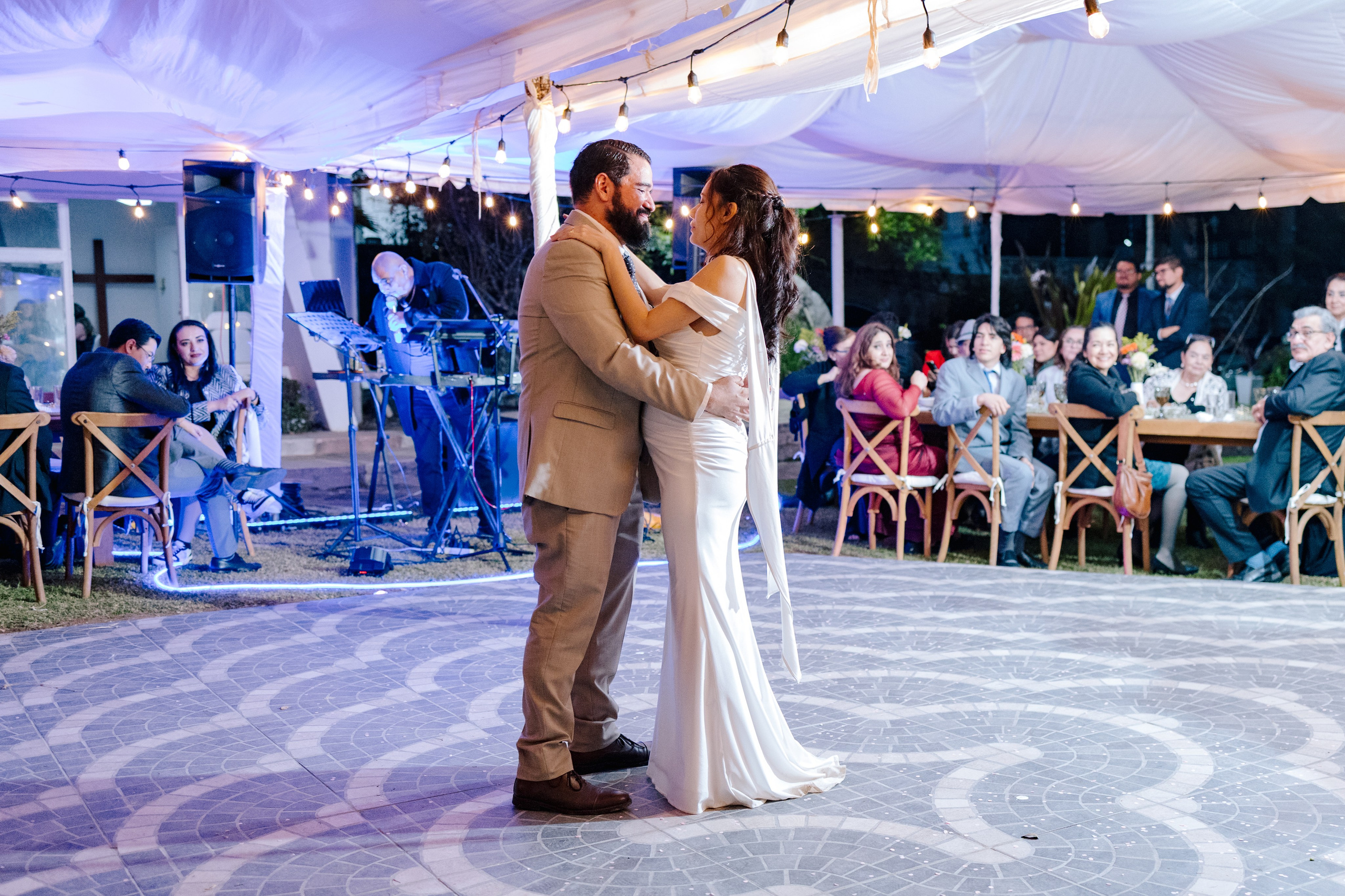 Marial y Daniel Civil y Revelacion. Wedding Photographer Ruth Preciado