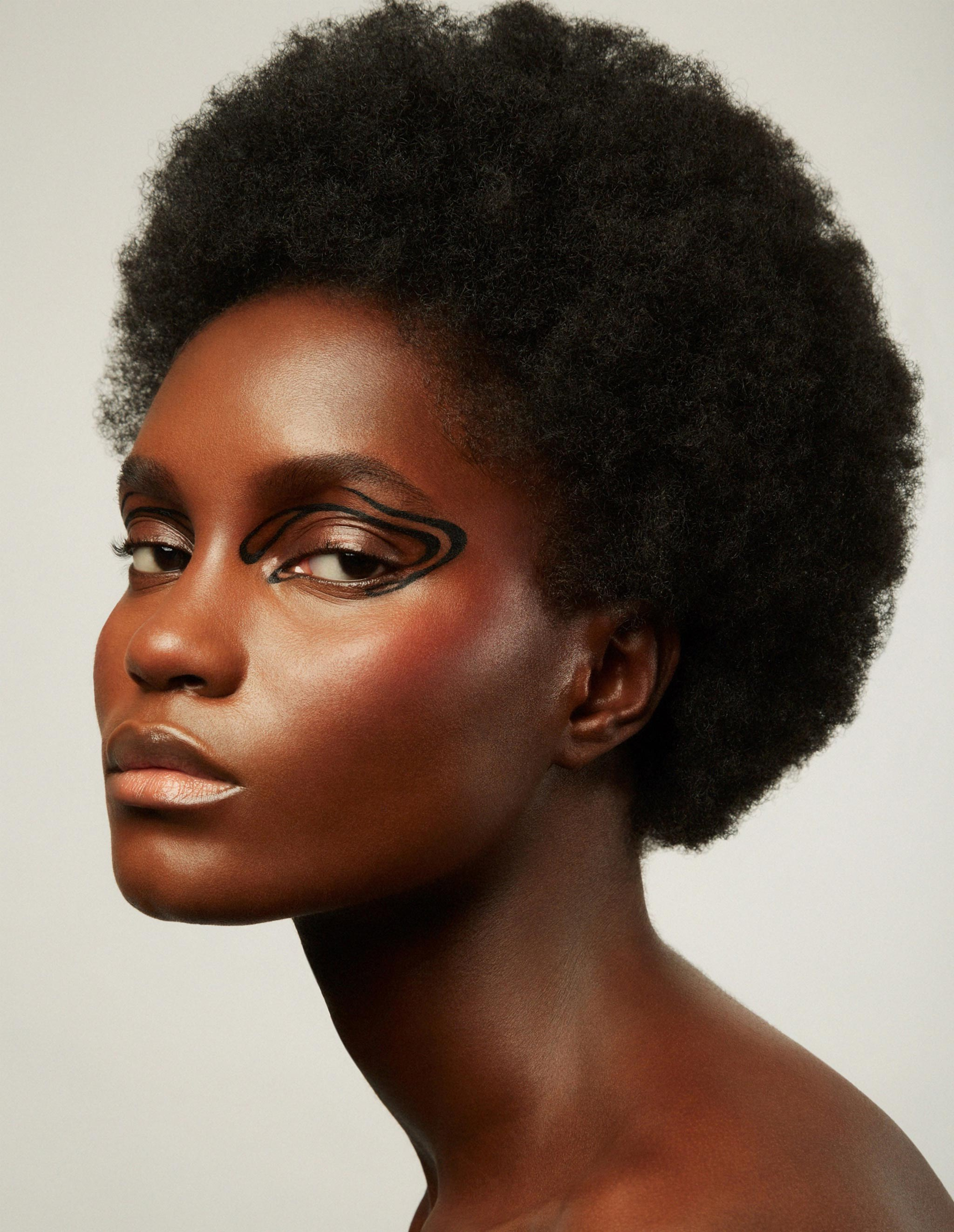 Beauty, Fashion and Editorial Retoucher