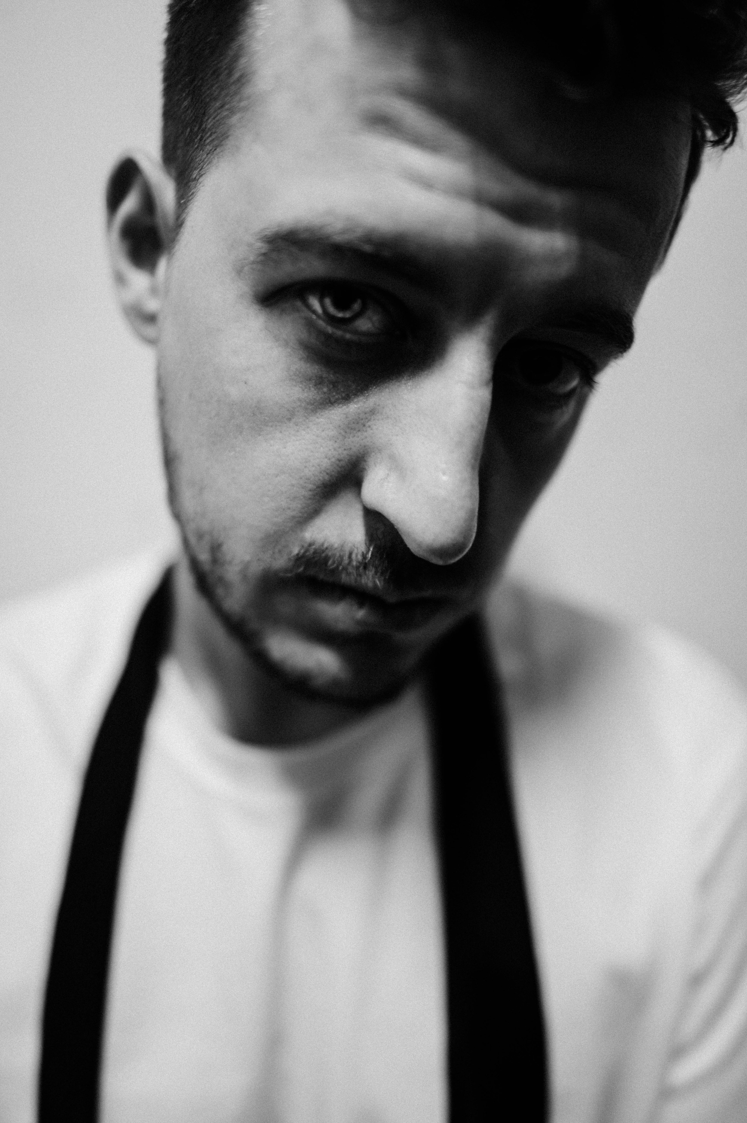 Portrait and lifestyle photographer based in Toronto, Canada