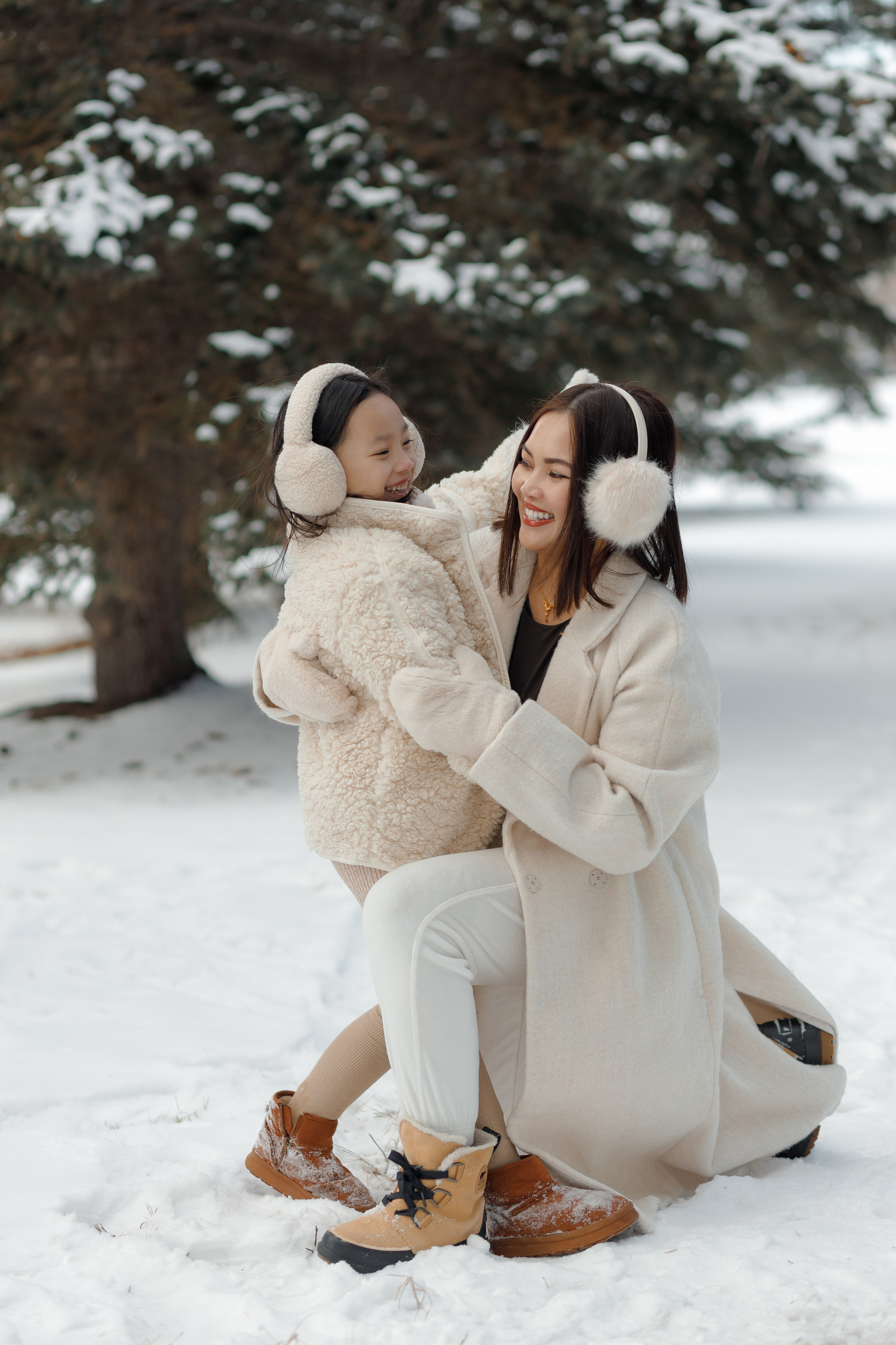 Family winter story. Photographer Elvira Hryshchenko