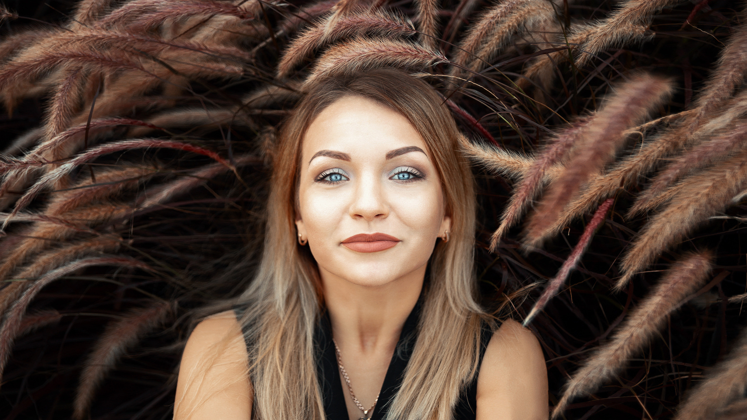 Outdoor Individual Portrait Session Edmonton | Dimitri Studio
