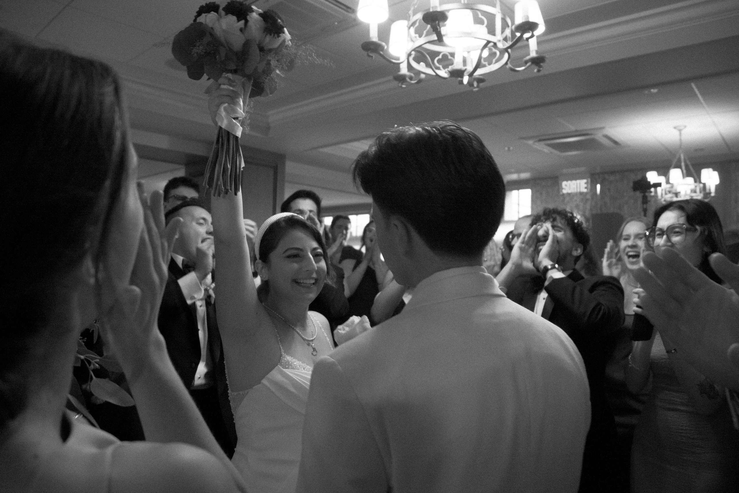 Wedding of Cassandra and Loïc in Beaconsfield, Montreal. Montreal Wedding Photographer — Muriel Oe Photo