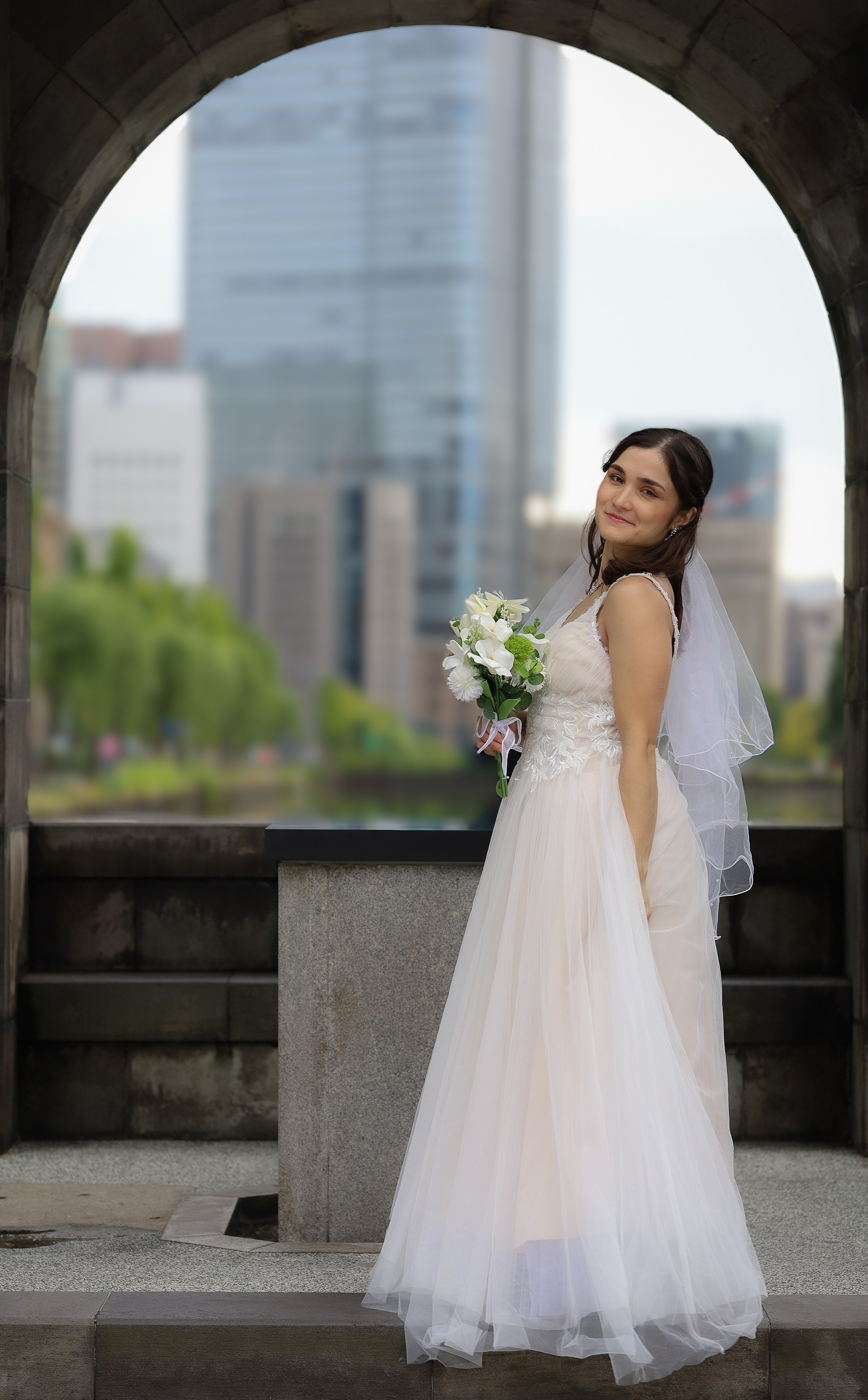 TOKYO BRIDE. LunarVox Lens: a lente que transforma luz em voz e emoção. Retratos e ensaios no Japão por Leyka Tanaka