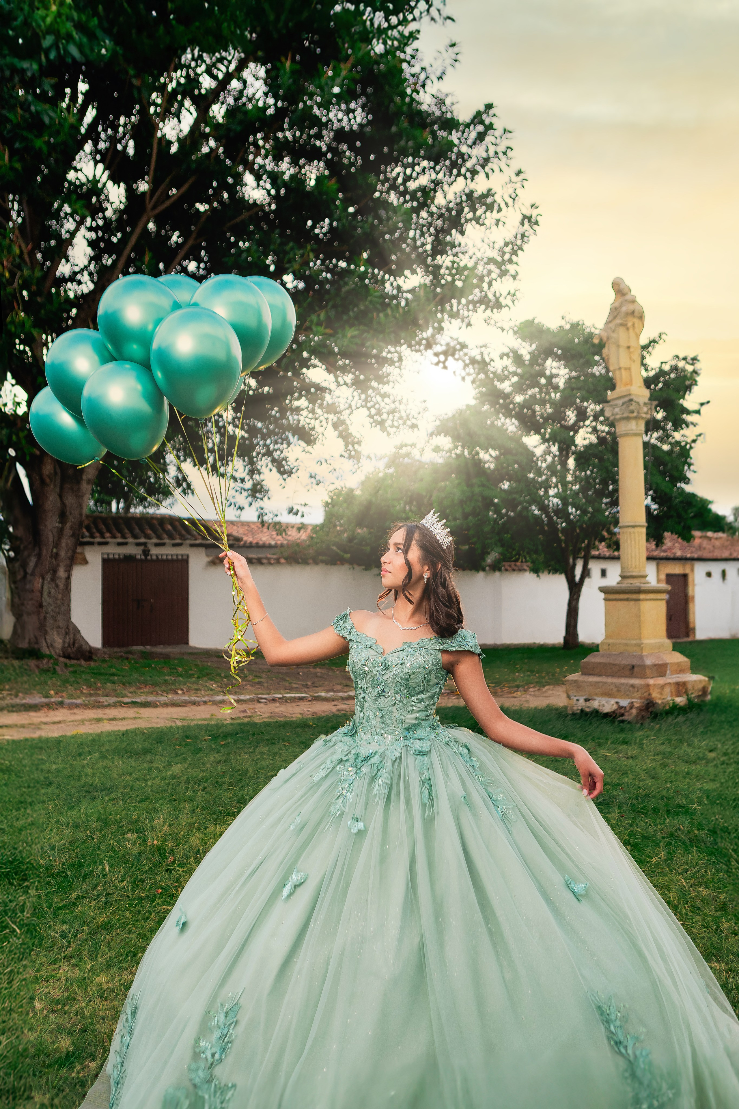 XV LAURA. FOCALMAGIC
