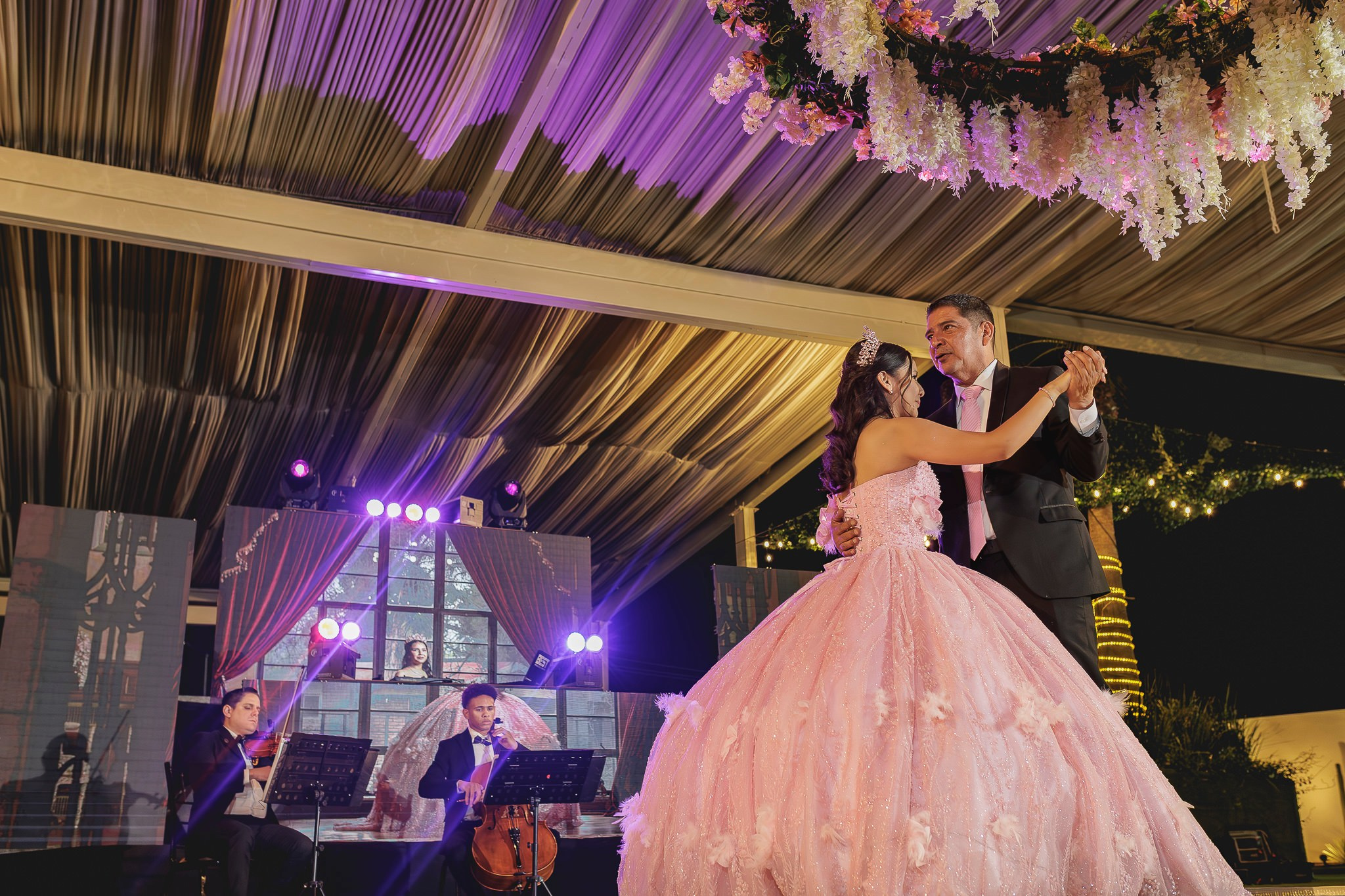 María Regina XV — Una noche escrita en sueños. Lg Fotografia