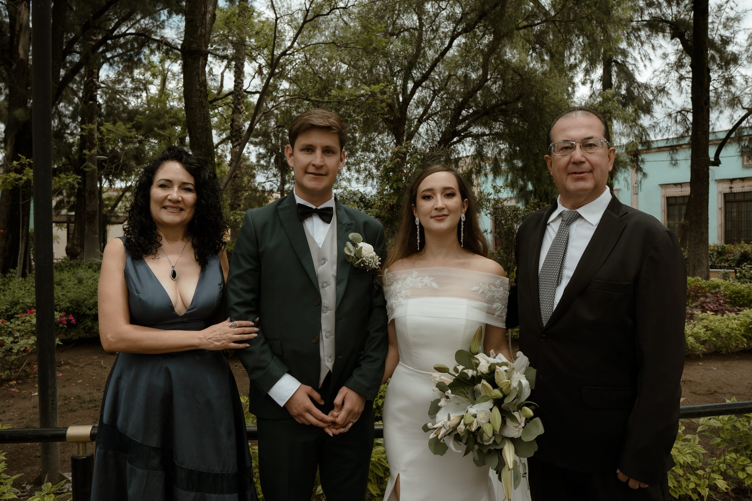 Jorge y Liliana. TWO MILLIMETERS