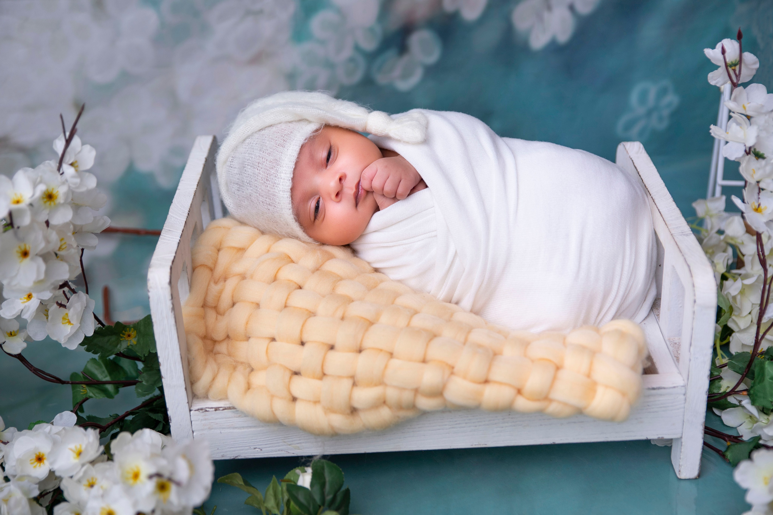 Newborns. Lifestyle and Family Photographer Faryal Saeed
