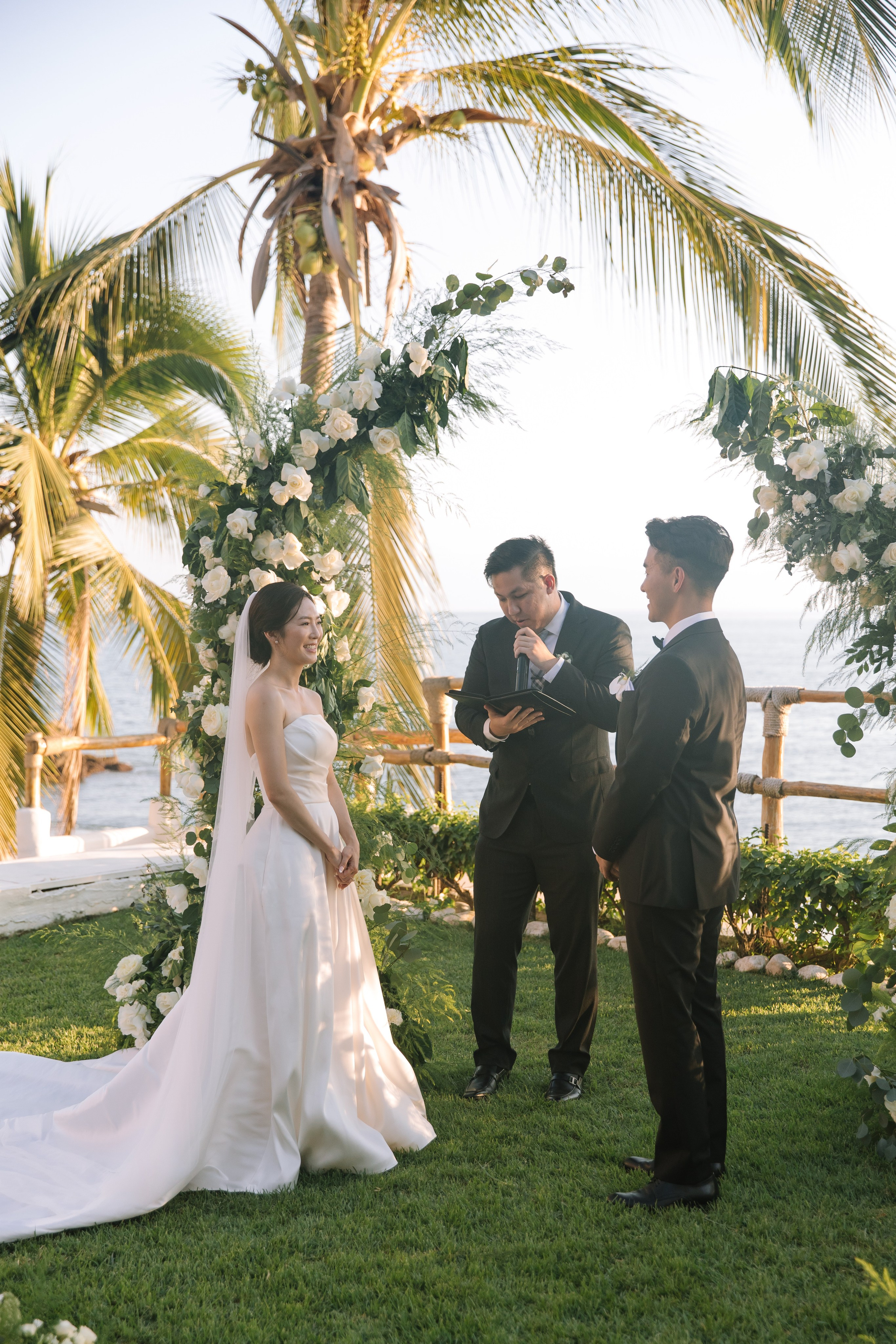 Martoca Beach Garden. Wedding photographer Mexico Sayulita Puerto Vallarta Punta Mita Cabo