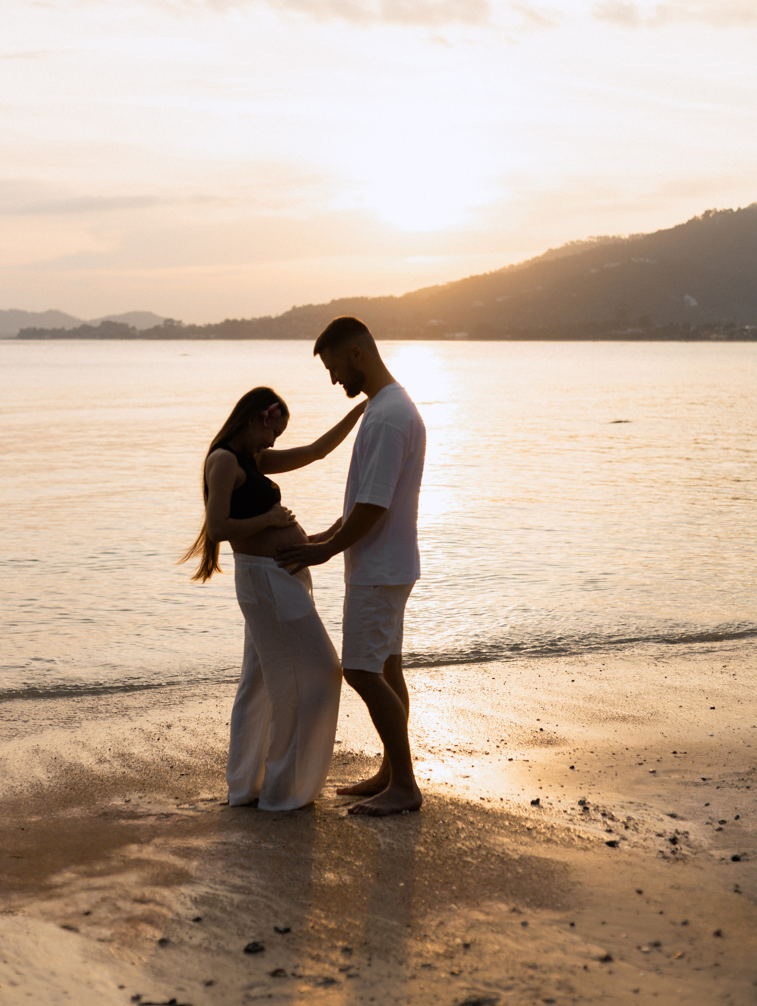 PREGNANCY PHOTOSHOOT. Photographer on Koh Samui Elena