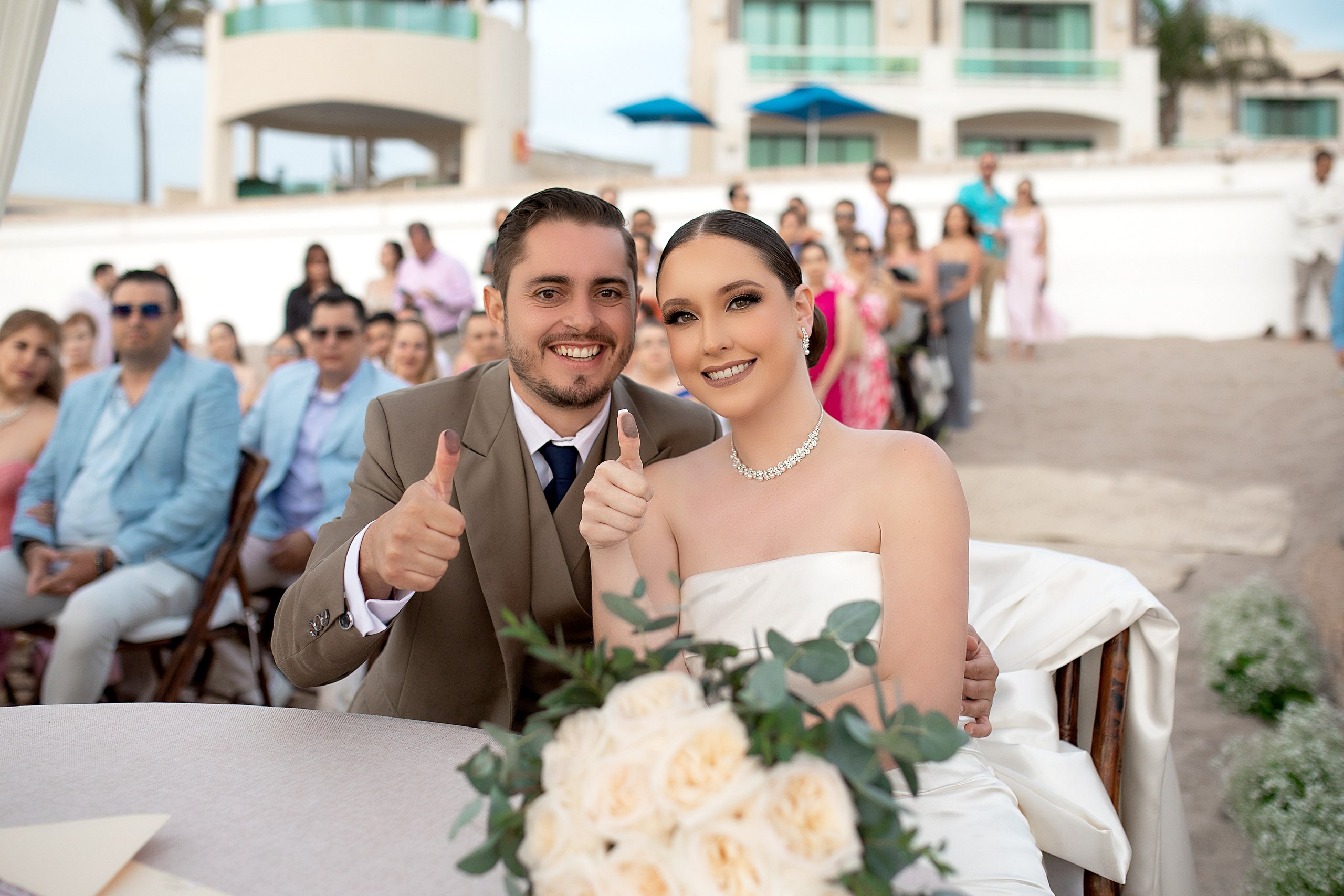 Photography and video for your wedding. Victoria Castellanos. Photographer in Mazatlán