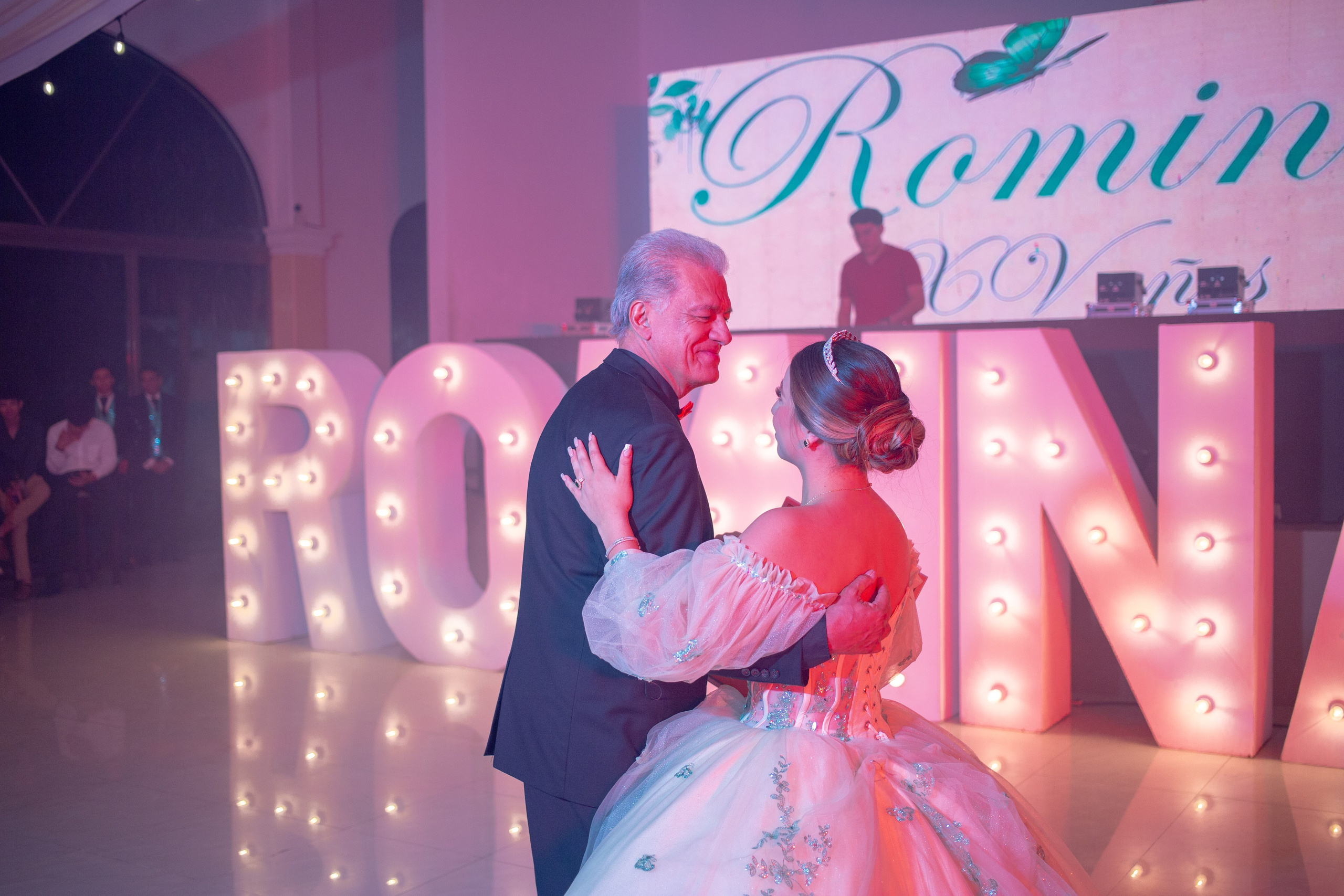 XV AÑOS ROMINA. Simón Enríquez Studio