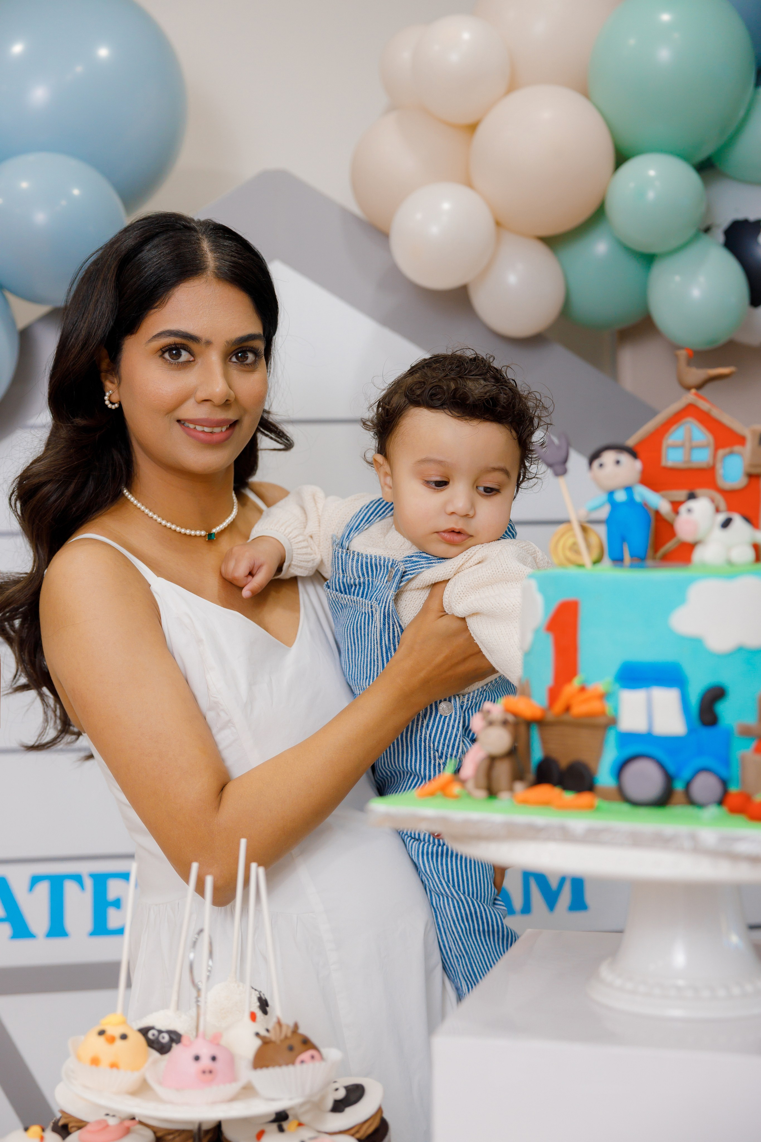 Fateh’s 1st birthday. Photographer Elvira Hryshchenko