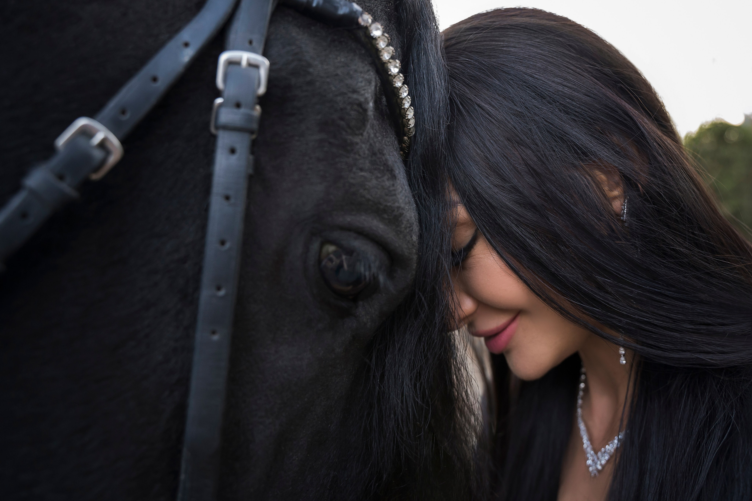 Proposal photographer in Mexico City capturing surprise engagements in Chapultepec Castle, Polanco and scenic romantic locations. Ekaterina Frolova photography
