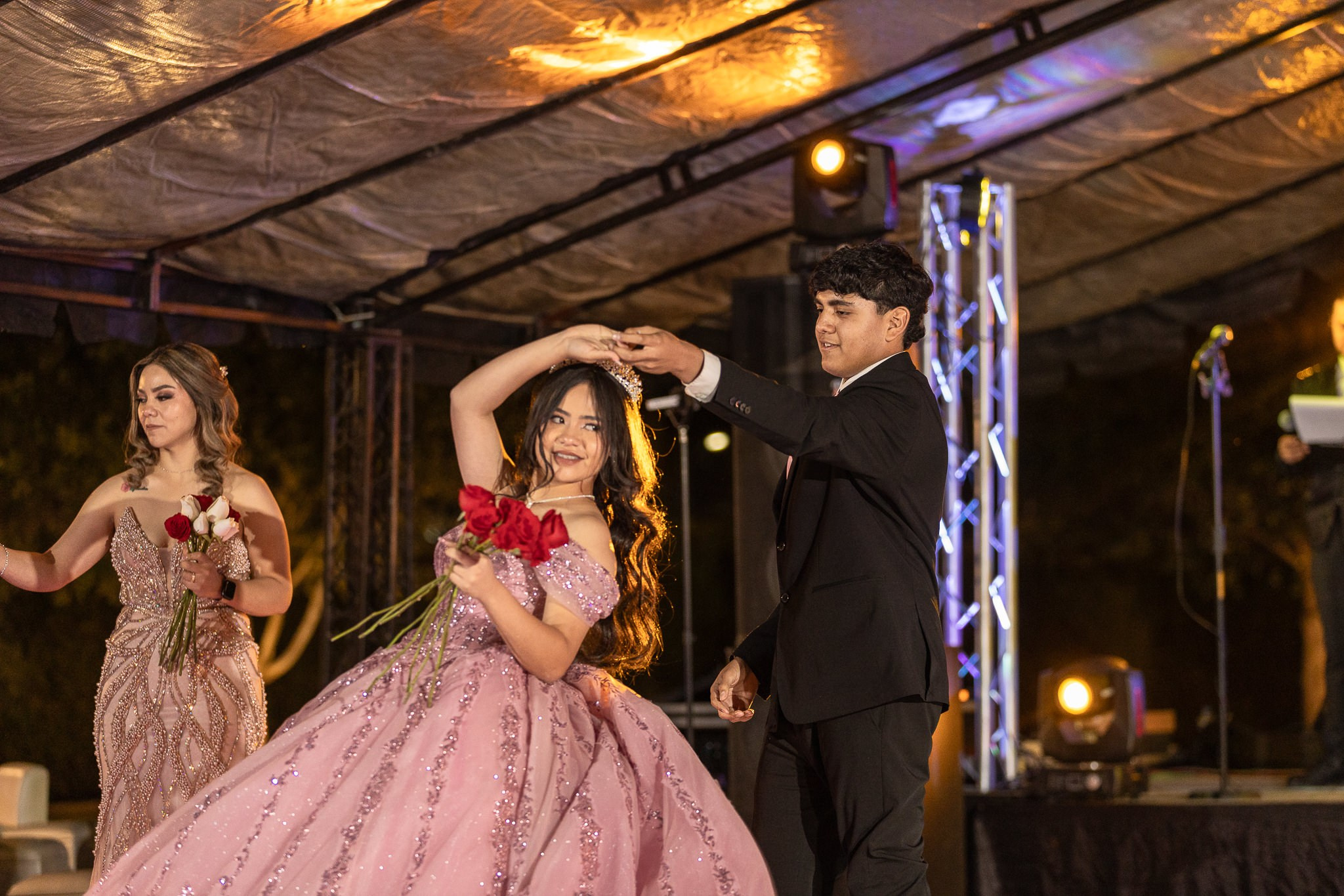 Ángela XV — Más que una celebración, una historia para contar. Lg Fotografia