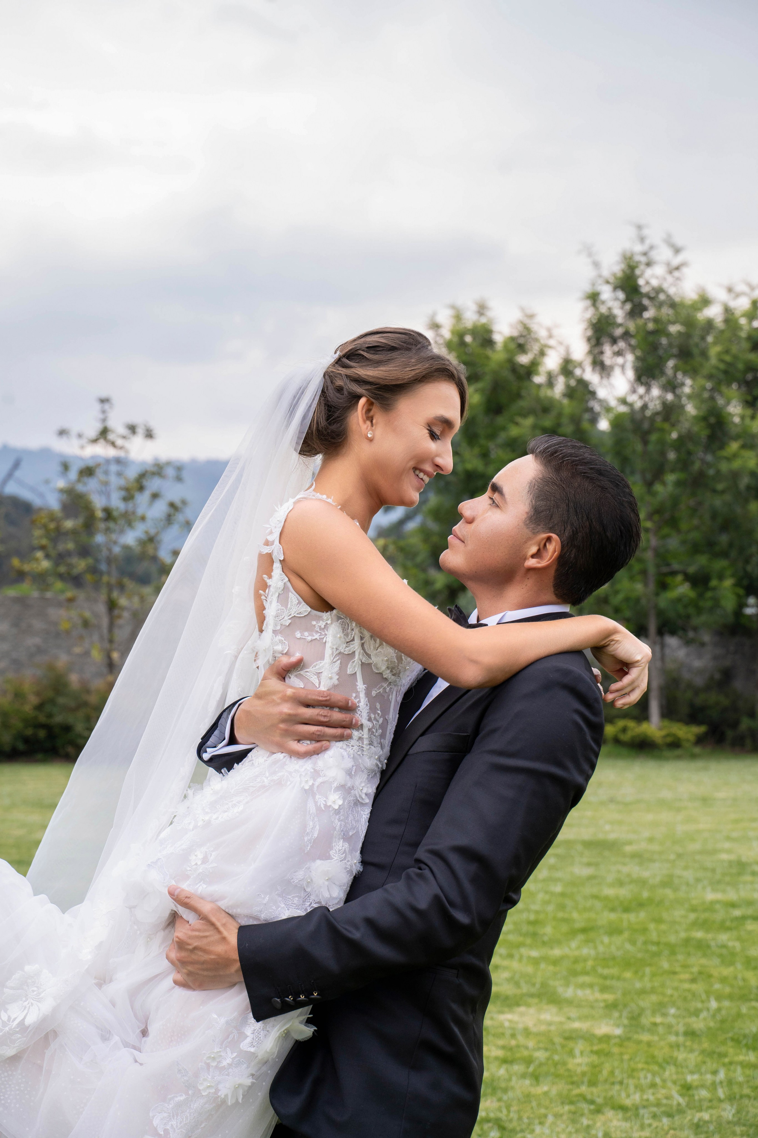 Professional Mexico City photographer specializing in weddings, surprise proposals, horse photo sessions and private events in Chapultepec. Ekaterina Frolova photography
