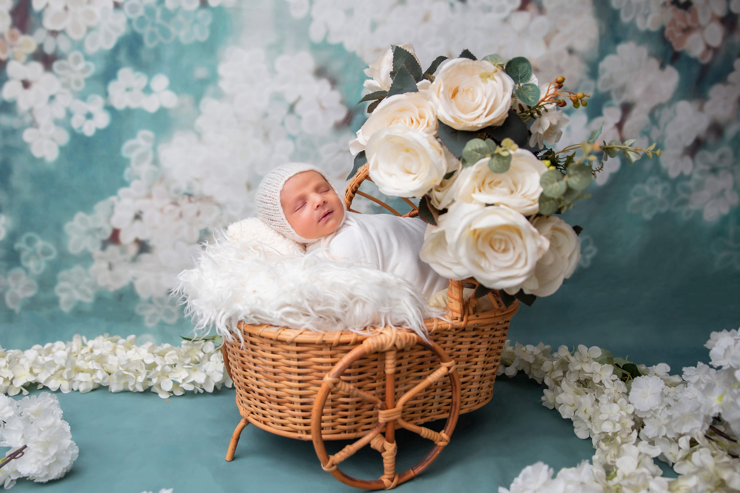 Newborns. Lifestyle and Family Photographer Faryal Saeed