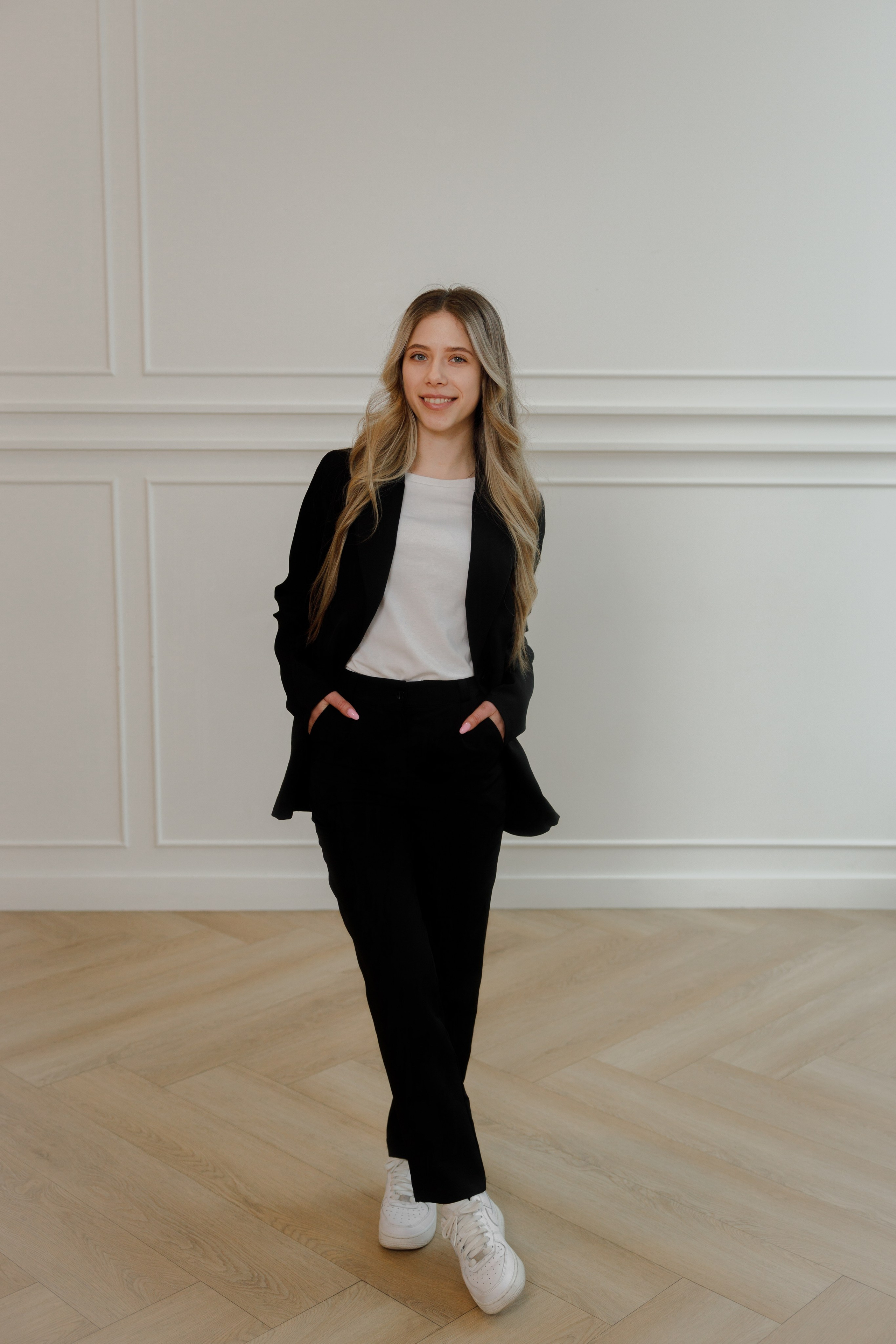 Beauty team branding. Photographer Elvira Hryshchenko