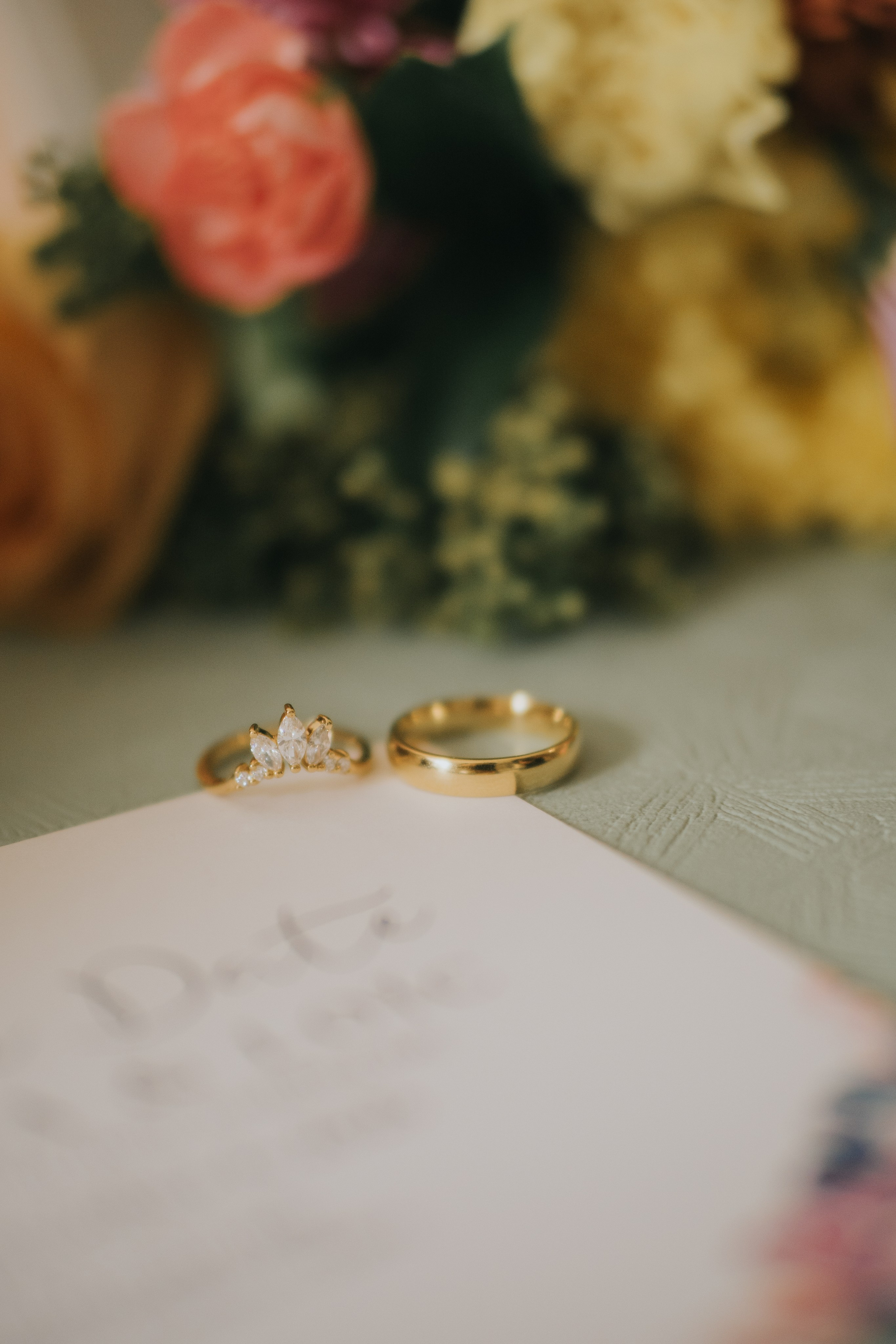 Wedding of Cassandra and Loïc in Beaconsfield, Montreal. Montreal Wedding Photographer — Muriel Oe Photo