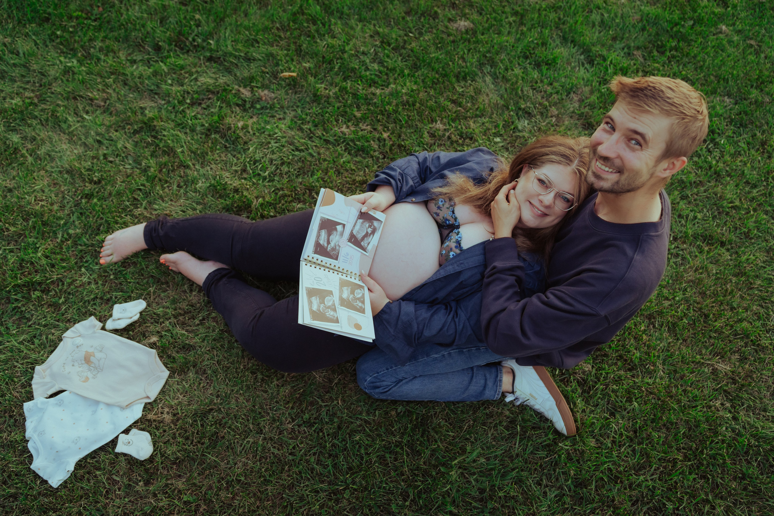 Maya and Arthur. Pregnancy & Love. Photographer Viktoriia Skavronskaya