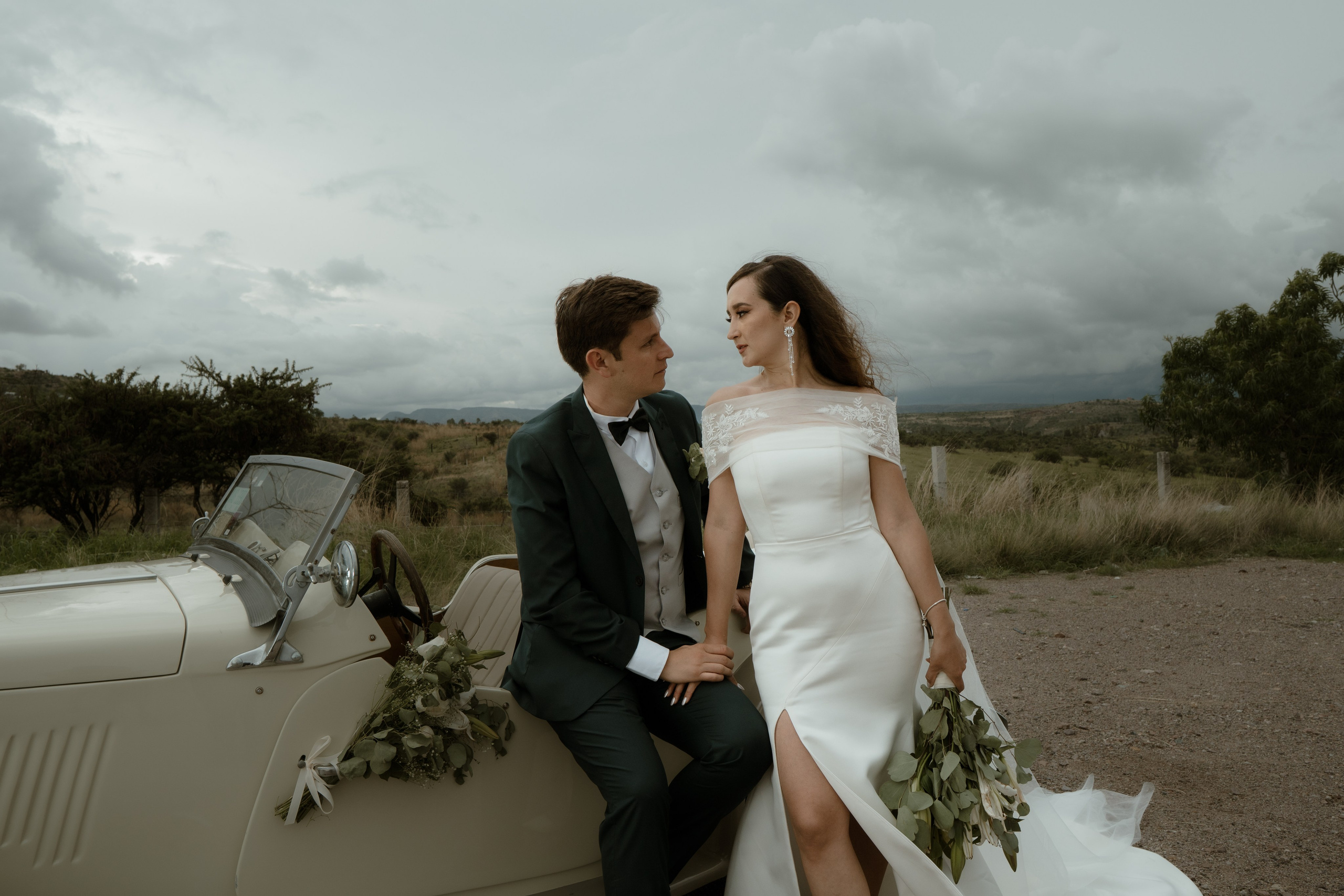 Jorge y Liliana. TWO MILLIMETERS