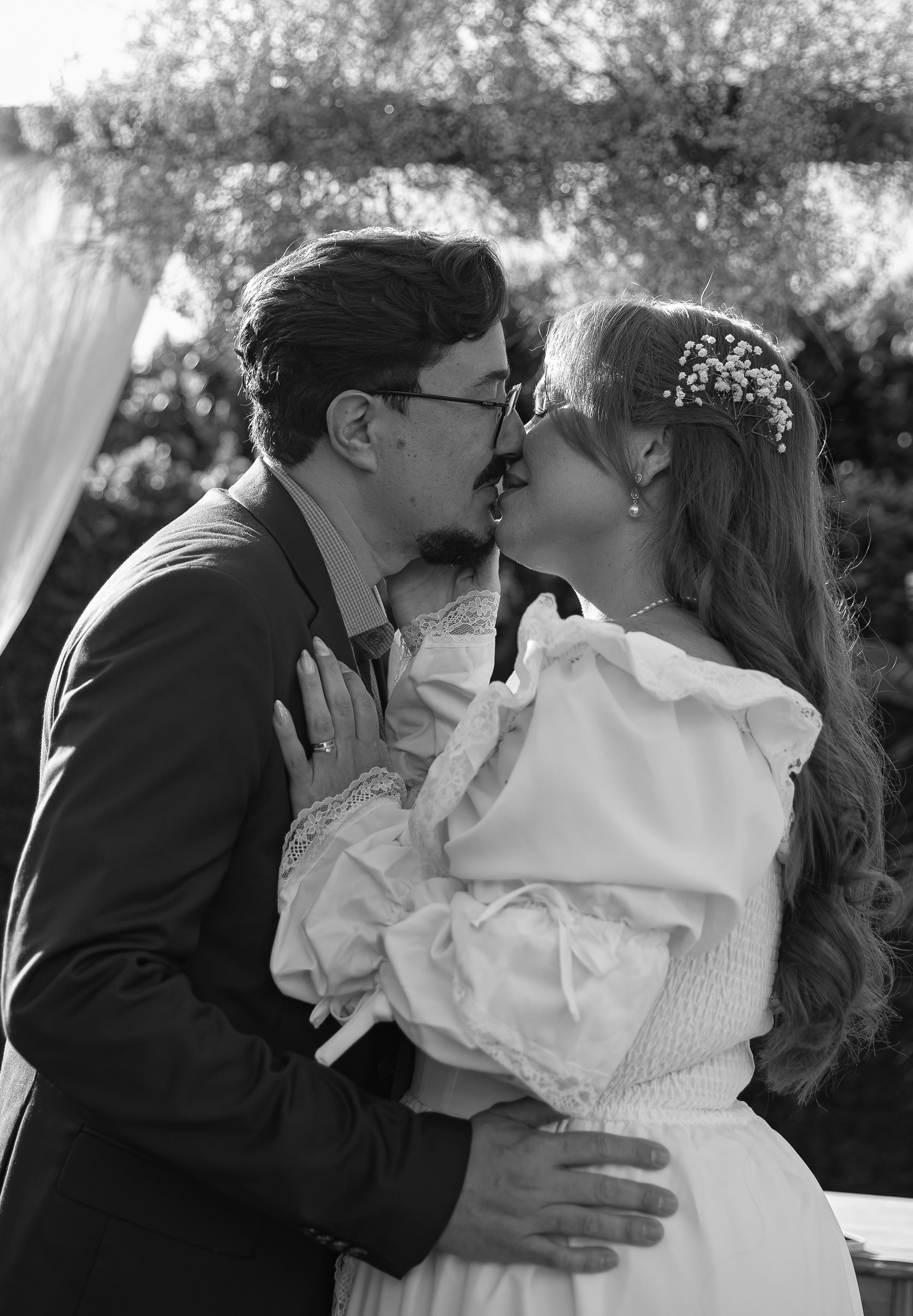 Fotógrafa de casamento em São Paulo, registrando cerimônia, celebração e momentos espontâneos com autenticidade. Fotografias para reviver cada emoção do casamento.