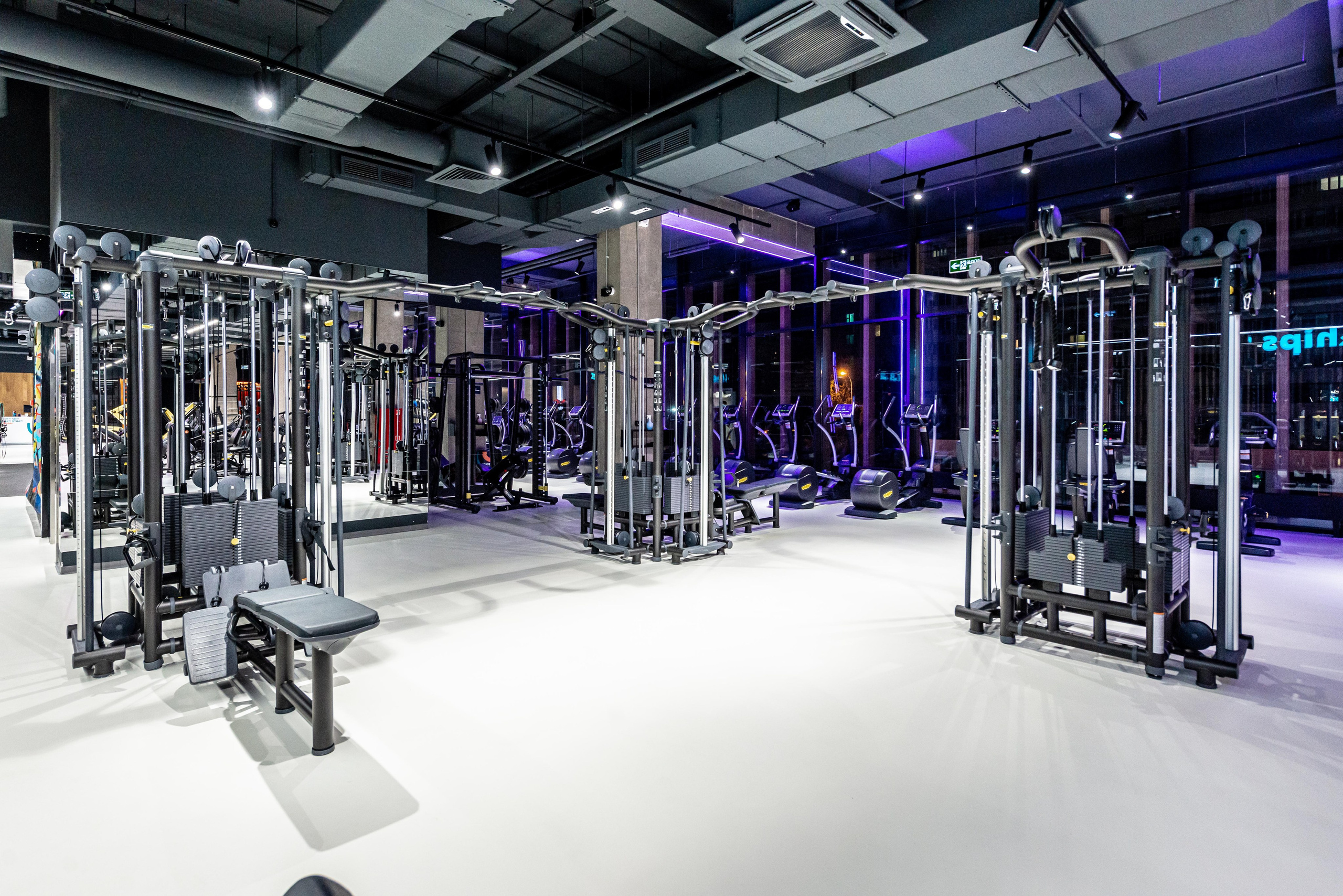 Фитнес-клуб DDX Fitness в Жулебино. FOTÓGRAFO MÉXICO QUINTANA ROO