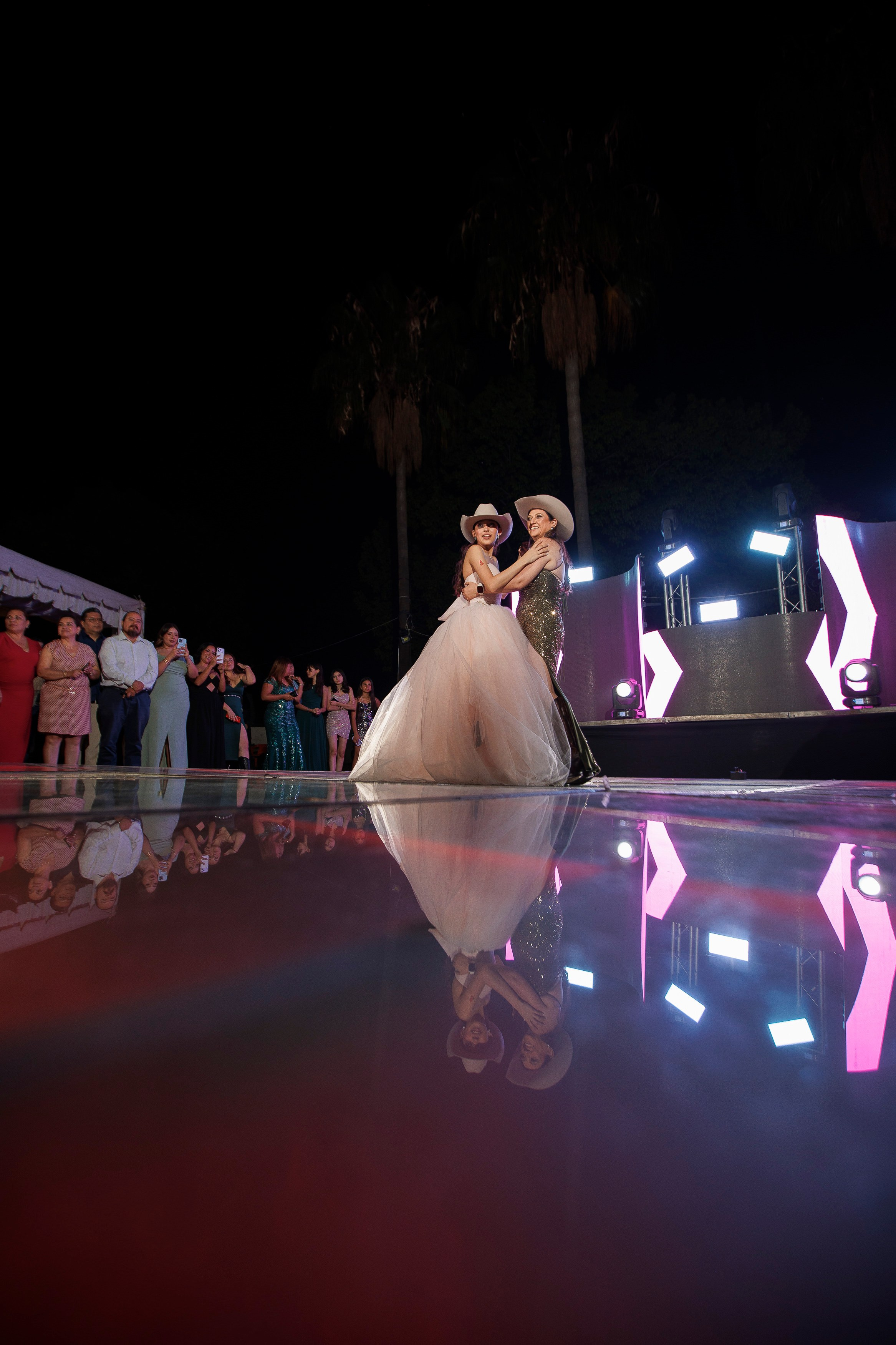 Renata XV — El comienzo de una nueva historia. Lg Fotografia