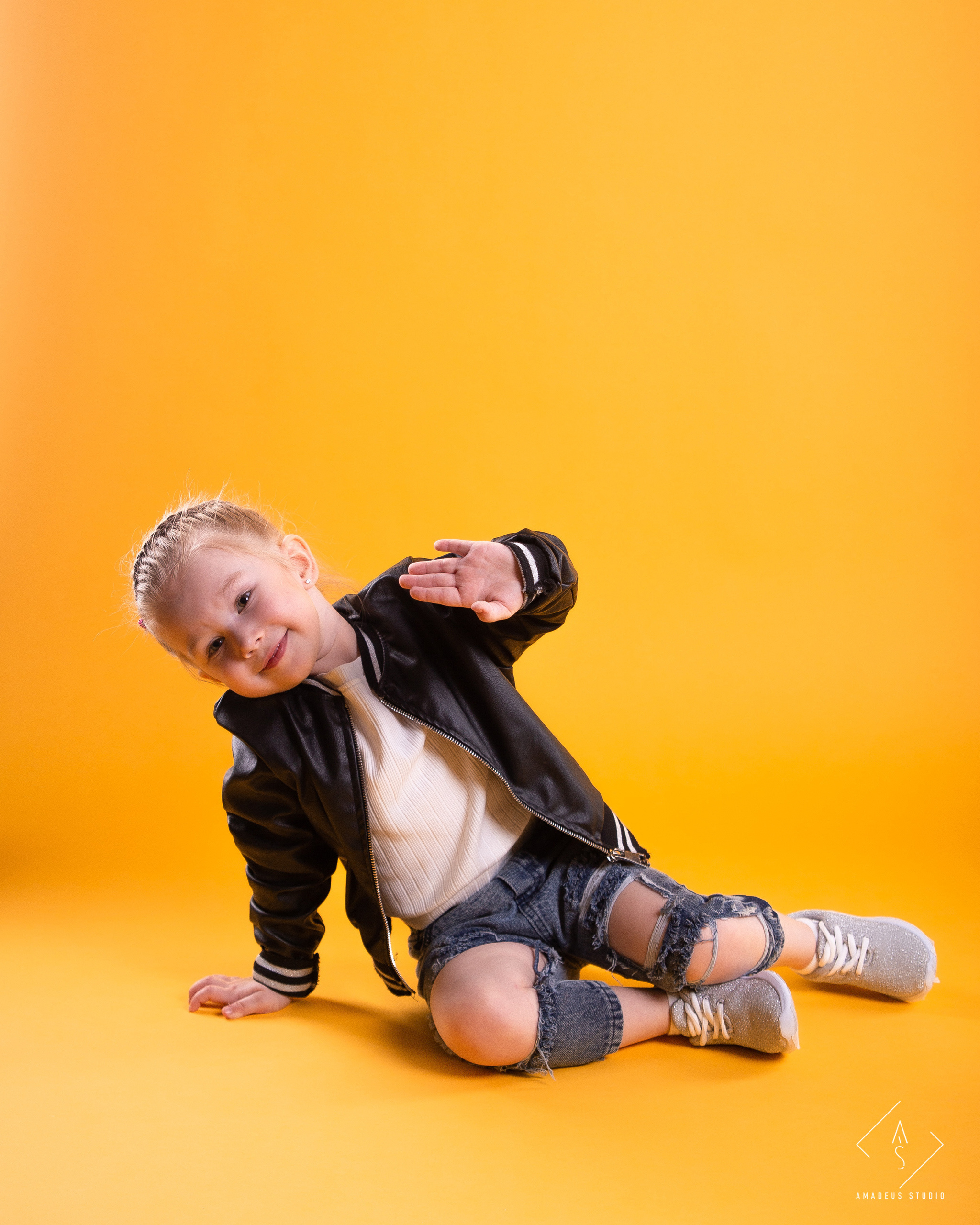 Children Studio Portrait Session | Dimitri Studio Edmonton
