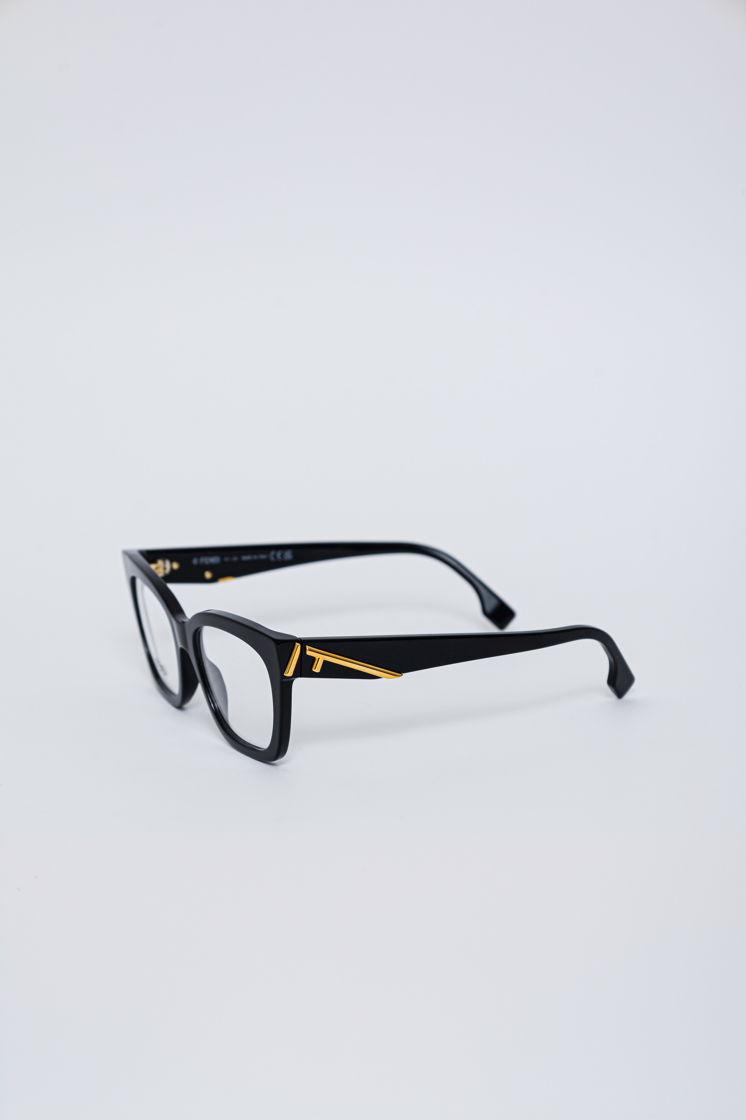MULTIOPTICAS. ESTUDIO DOZE