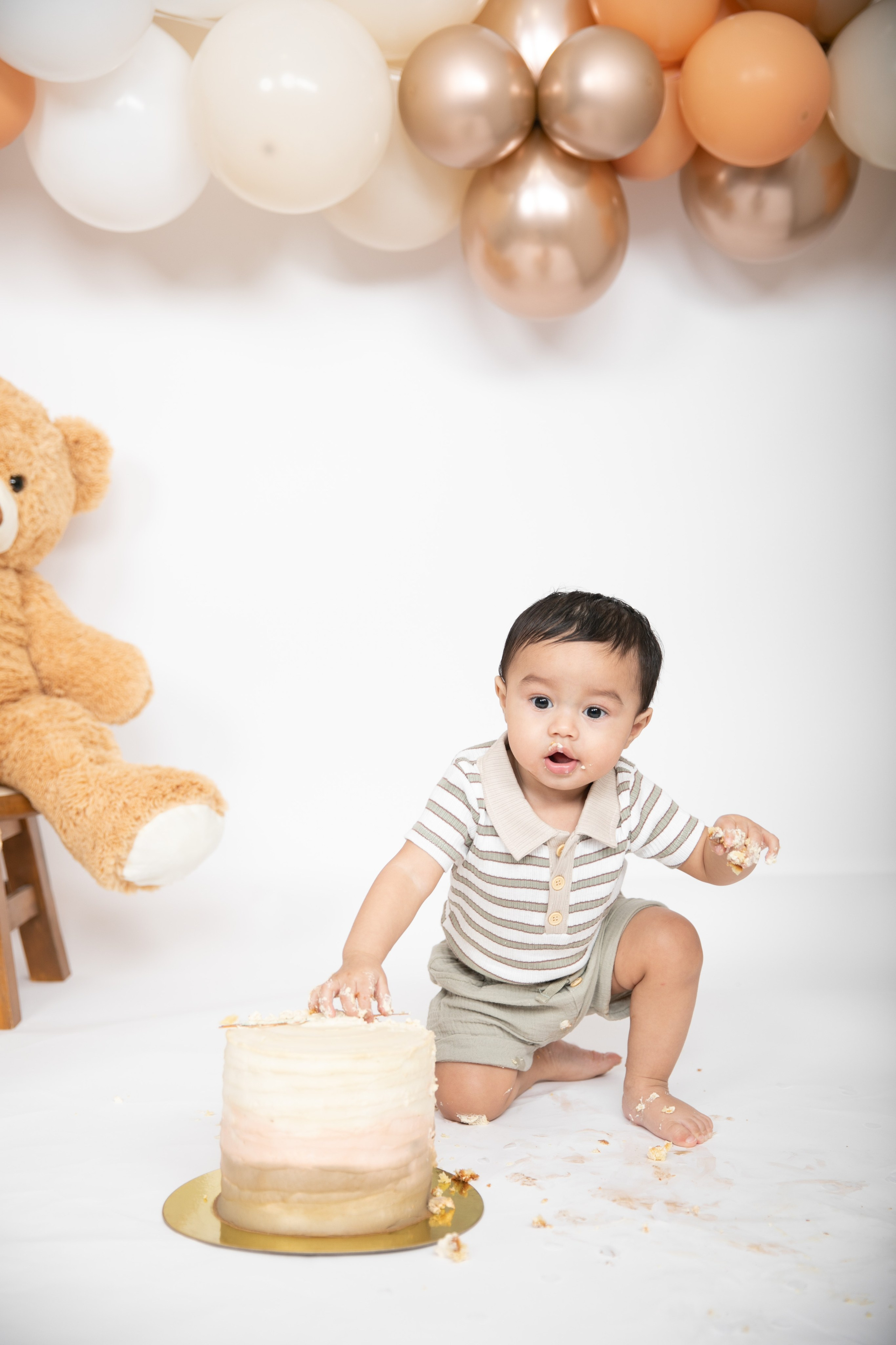Cake Smash — 1st birthday. Ching Li Photography