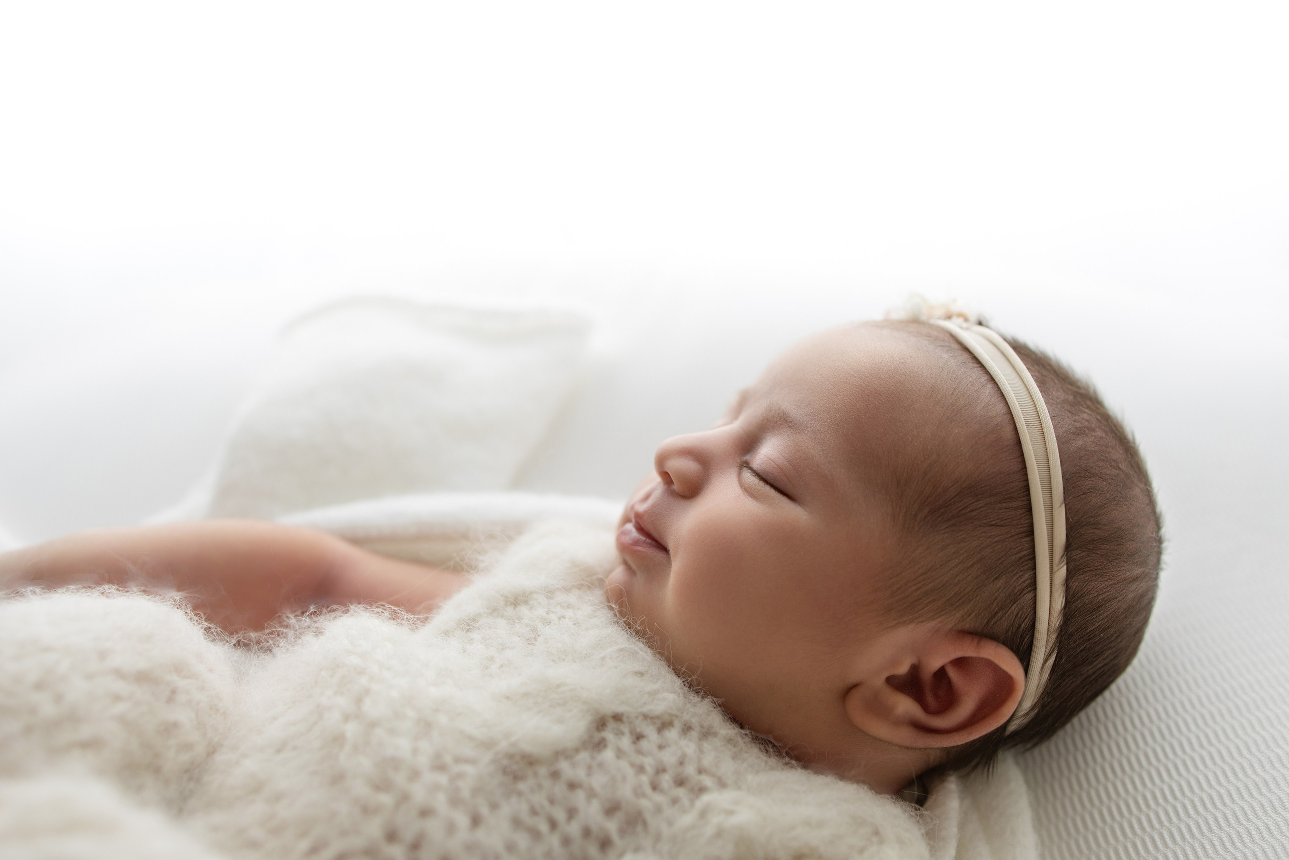Ensaio Newborn Menina. Kelen Wehr Fotografia | Fotógrafa em São José dos Campos