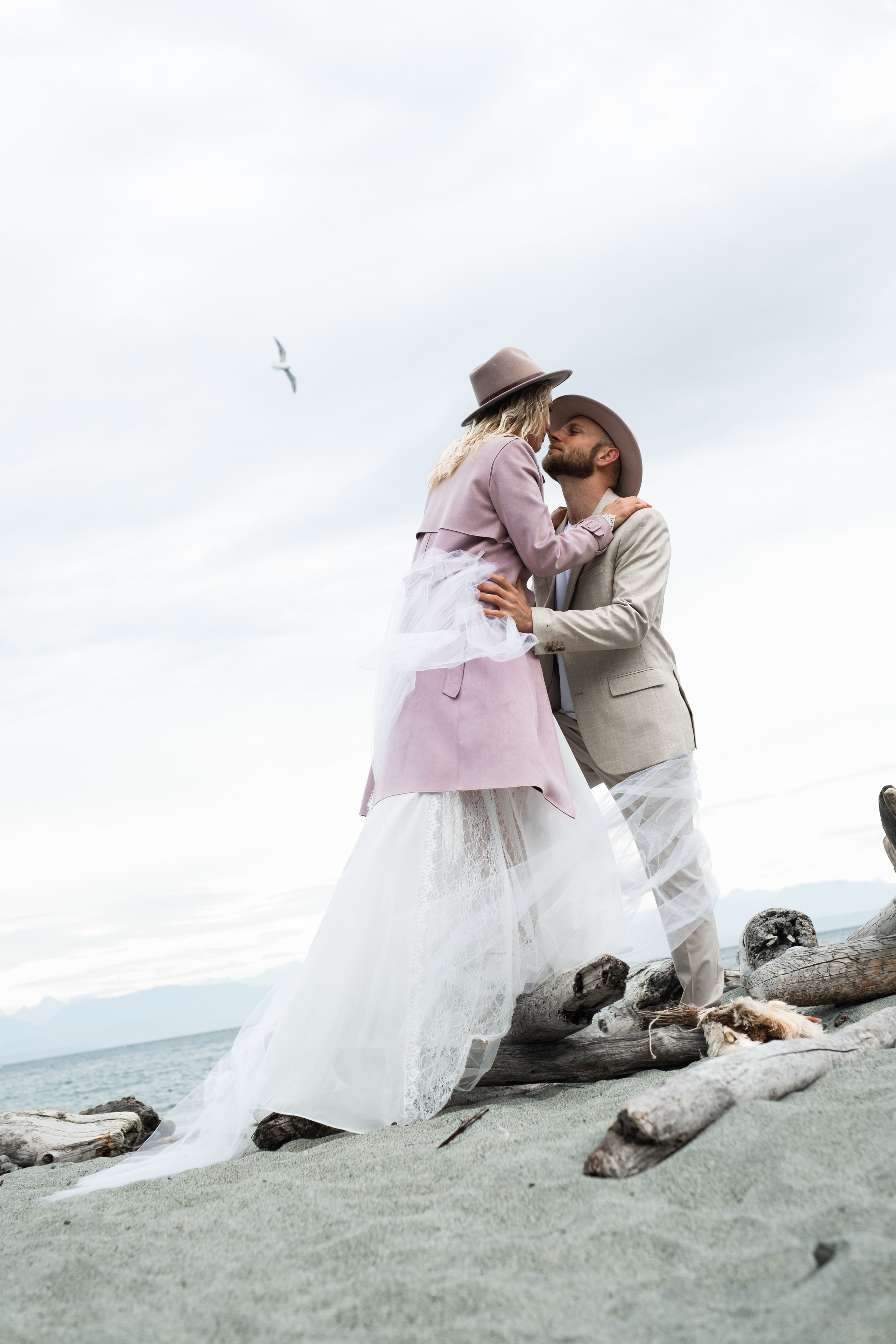warm romantic wedding portrait in sunset glow