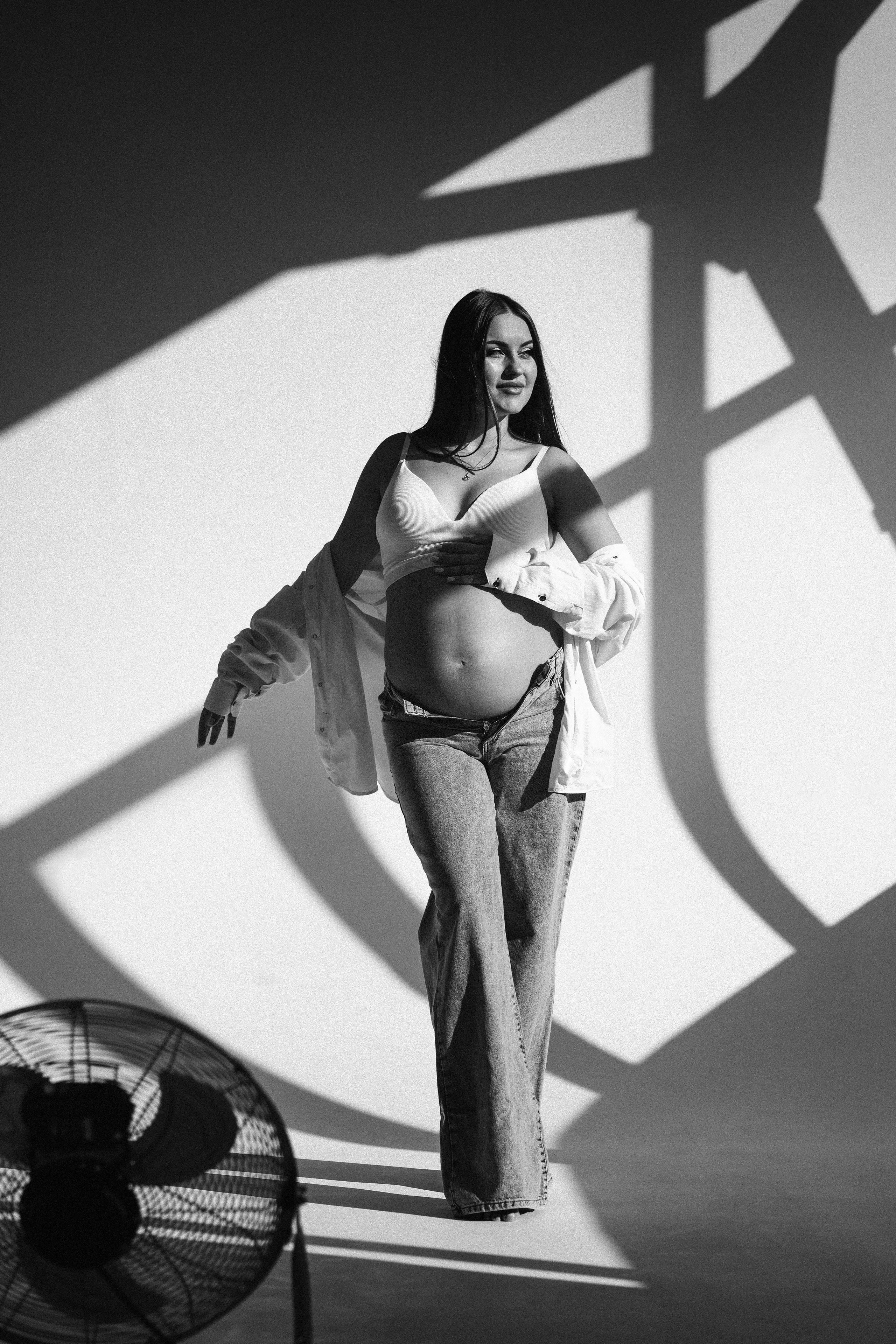 Pregnant. Lifestyle photographer Vancouver Island